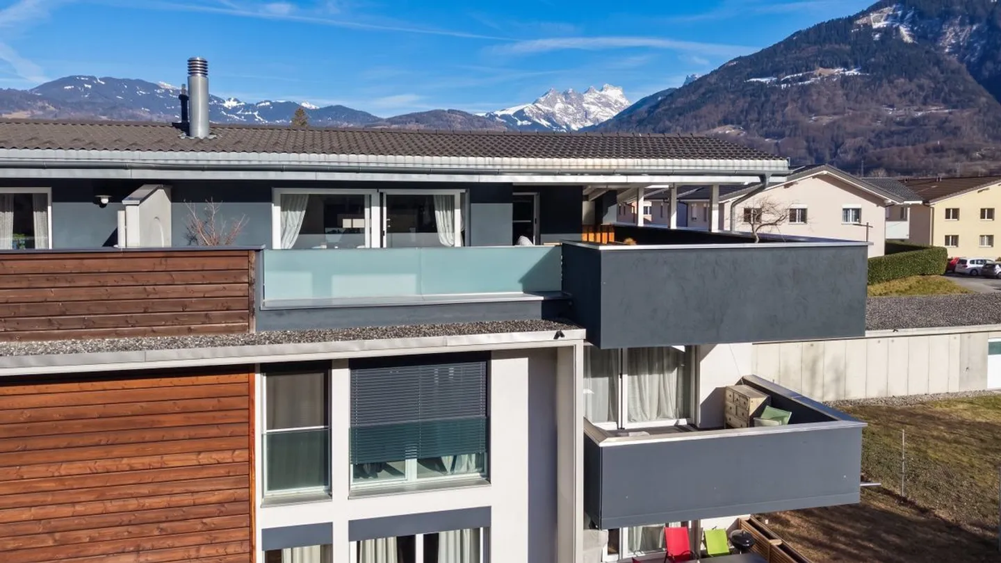 Magnifico duplex di 5,5 locali all'ultimo piano con una terrazza molto grande! - Foto 1 di 13