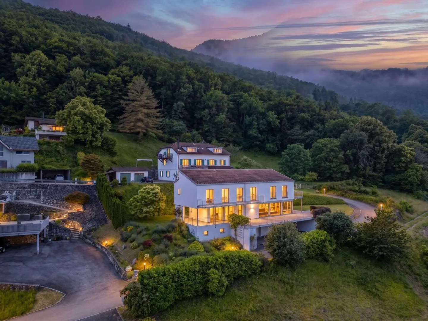 Magnificent villa with a 180° view of Lake Geneva - Exclusive property! - Photo 1 of 13