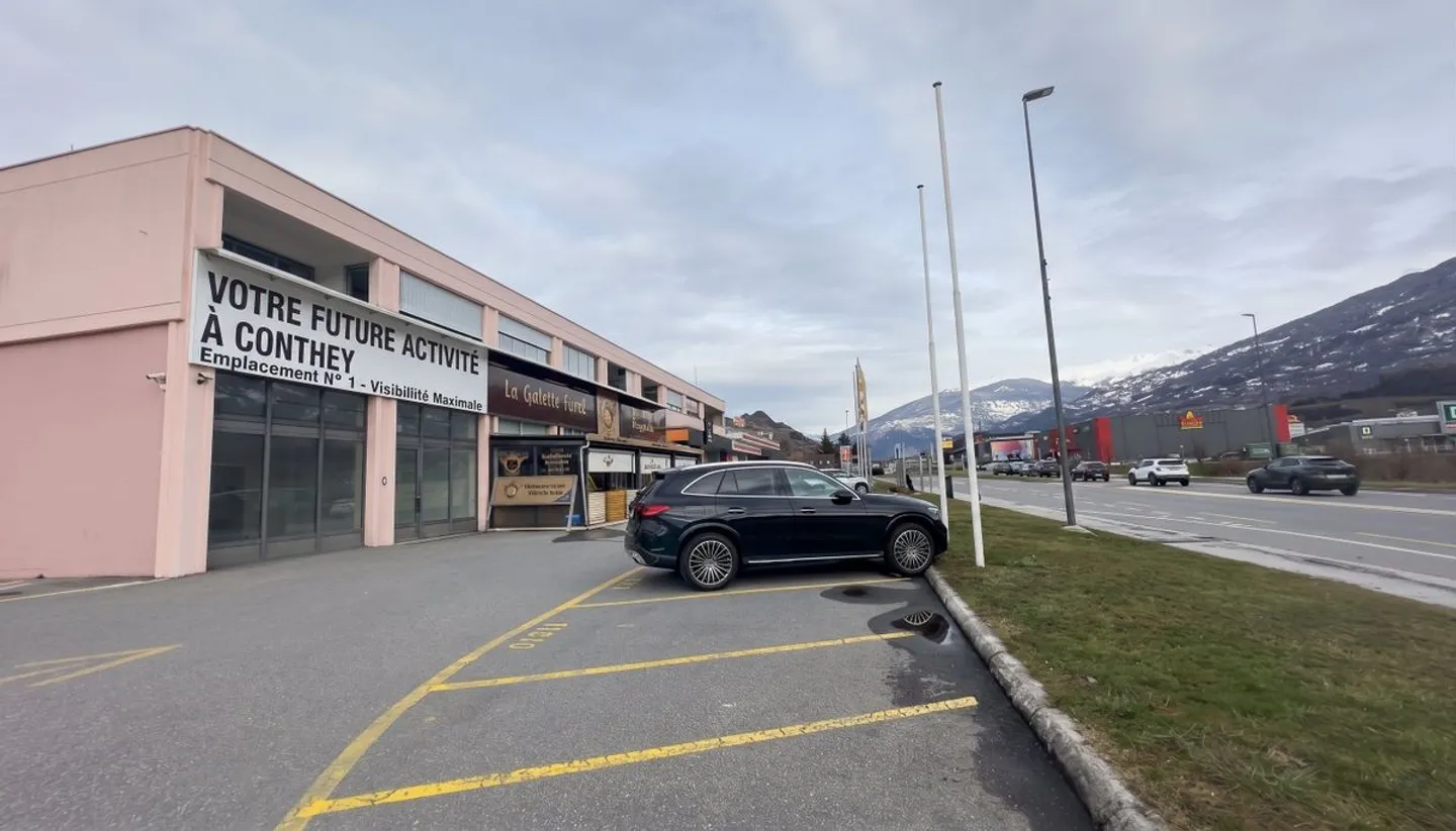 Standort Nr. 1: Ihr strategisches Schaufenster in Conthey! - Foto 8 von 8