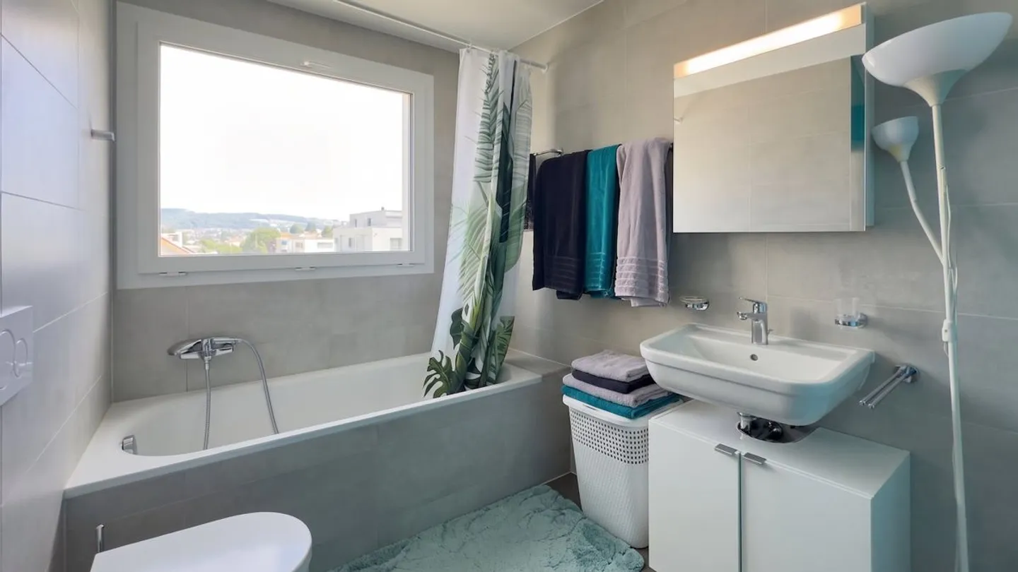 End terrace villa of 5.5 rooms, ideal for a family! - Photo 12 of 13