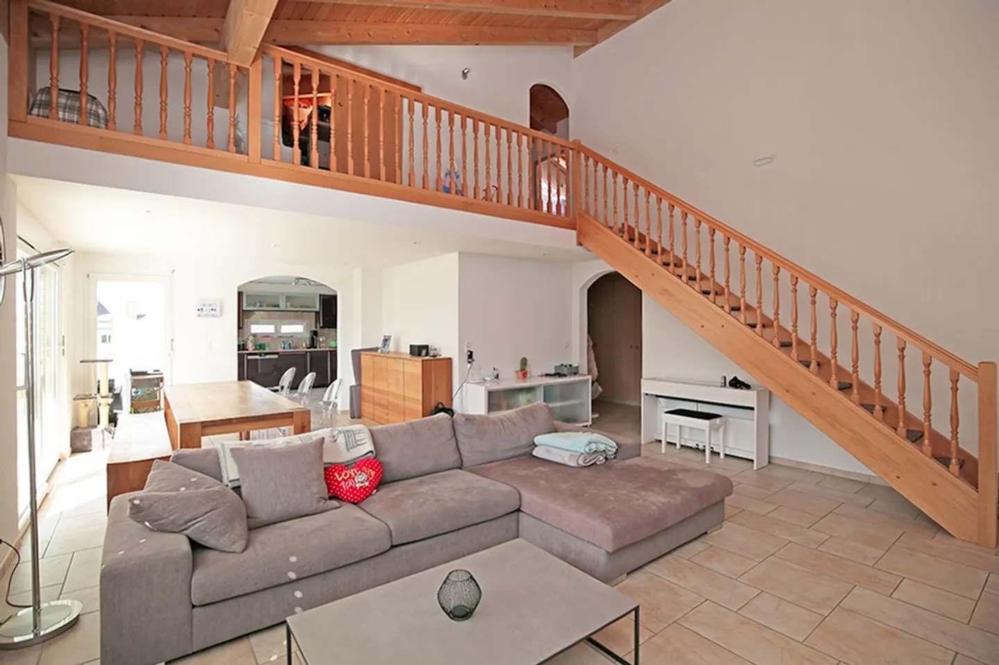 Spacious 5.5-room duplex with a beautiful view in Monthey - Photo 10 of 13