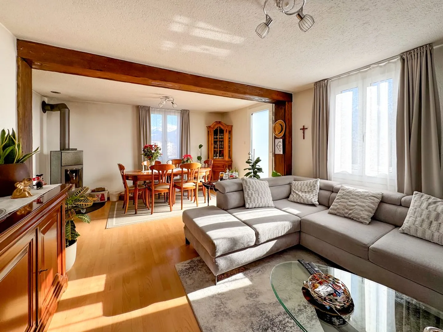 Individual Villa with 4.5 Rooms and Large Garden - Photo 6 of 13