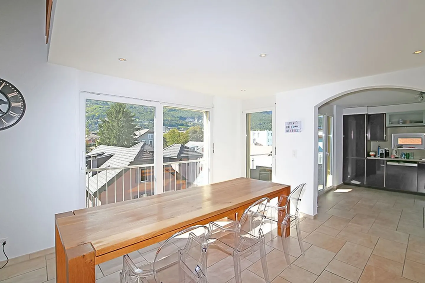 Spacious 5.5-room duplex with a beautiful view in Monthey - Photo 8 of 13