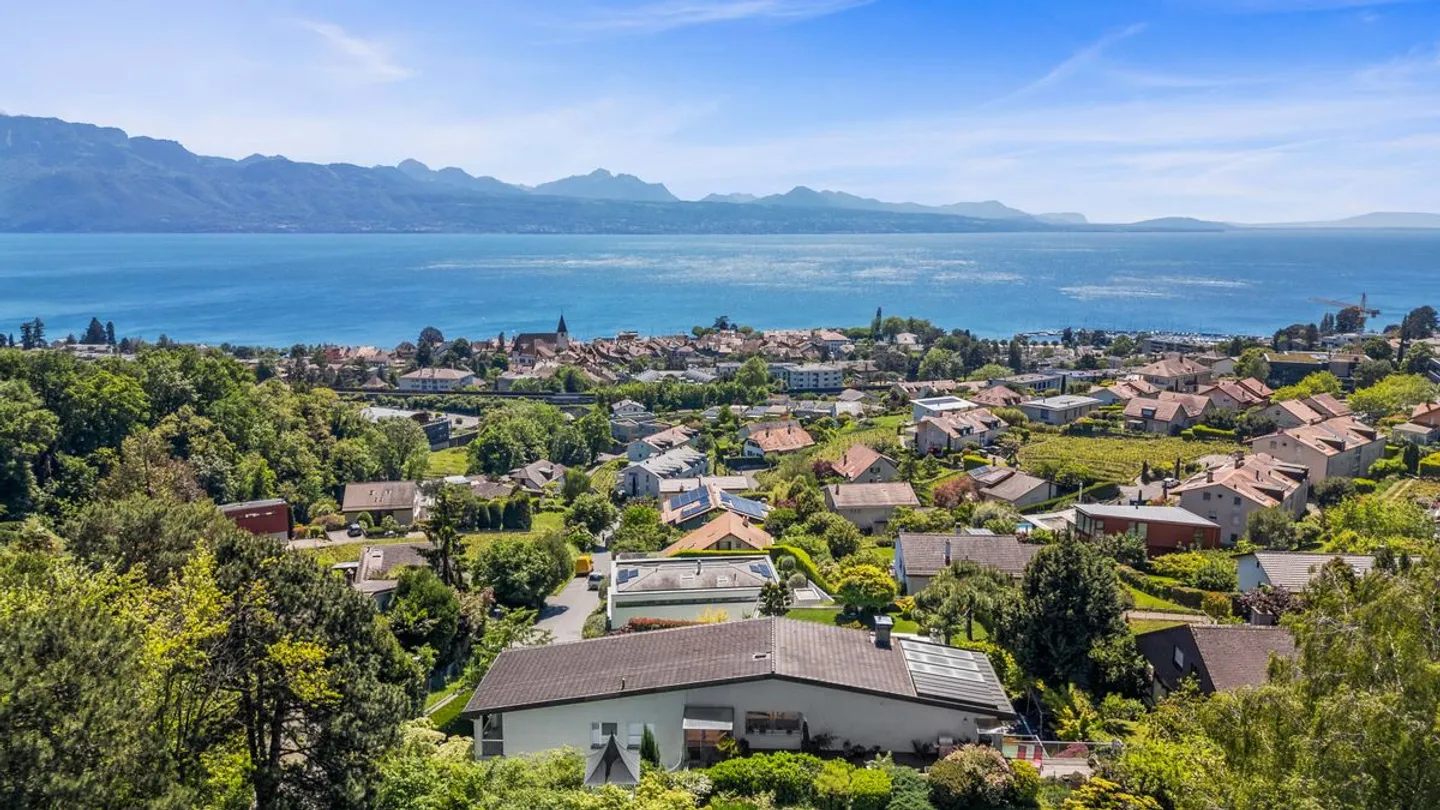 Appartement de luxe avec piscine et vue lac - Photo 6 sur 13