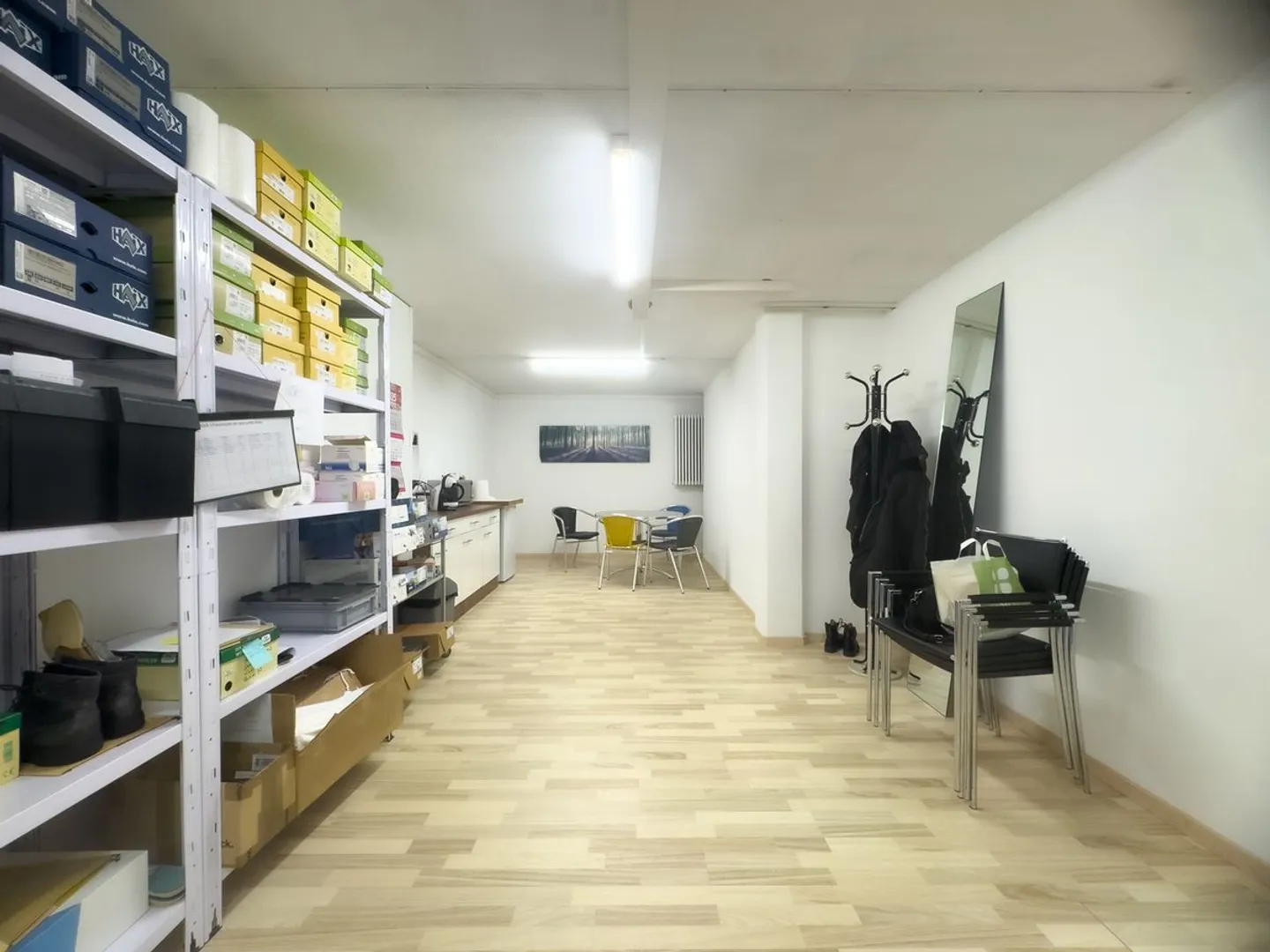 Spazio commerciale, già affittato, con un buon rendimento stabile del 4,5%. - Foto 5 di 10