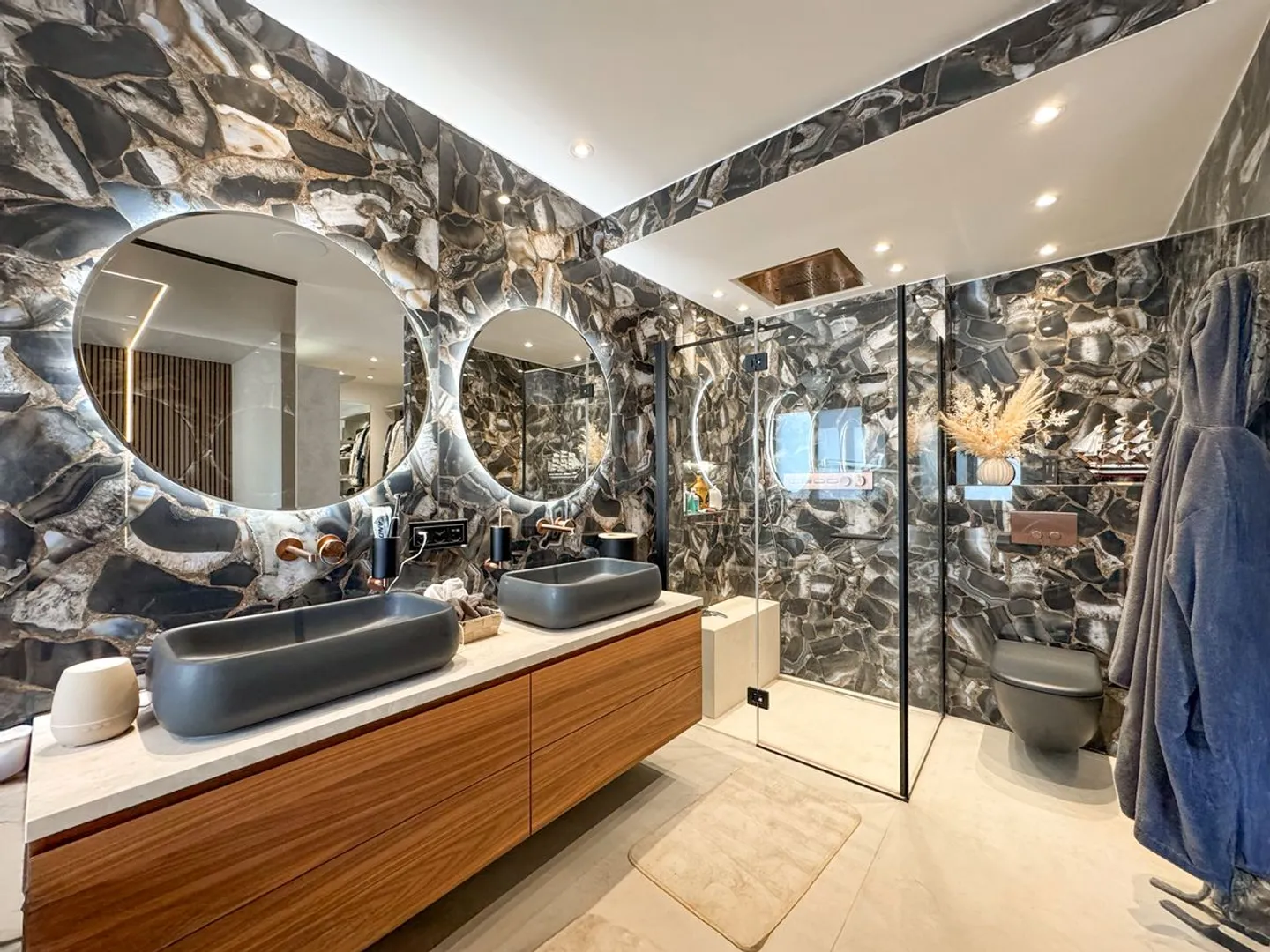 Insieme di 2 ville, con piscina! - Foto 12 di 13