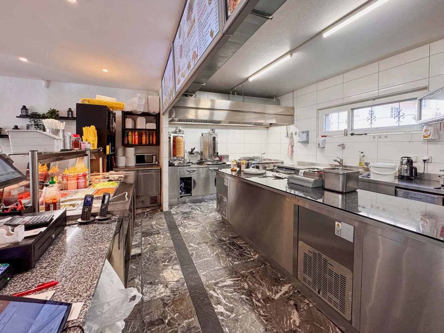 Ristorante pizzeria-kebab a Fully - Rendimento 6,72 % Lordo - Foto 3 di 8