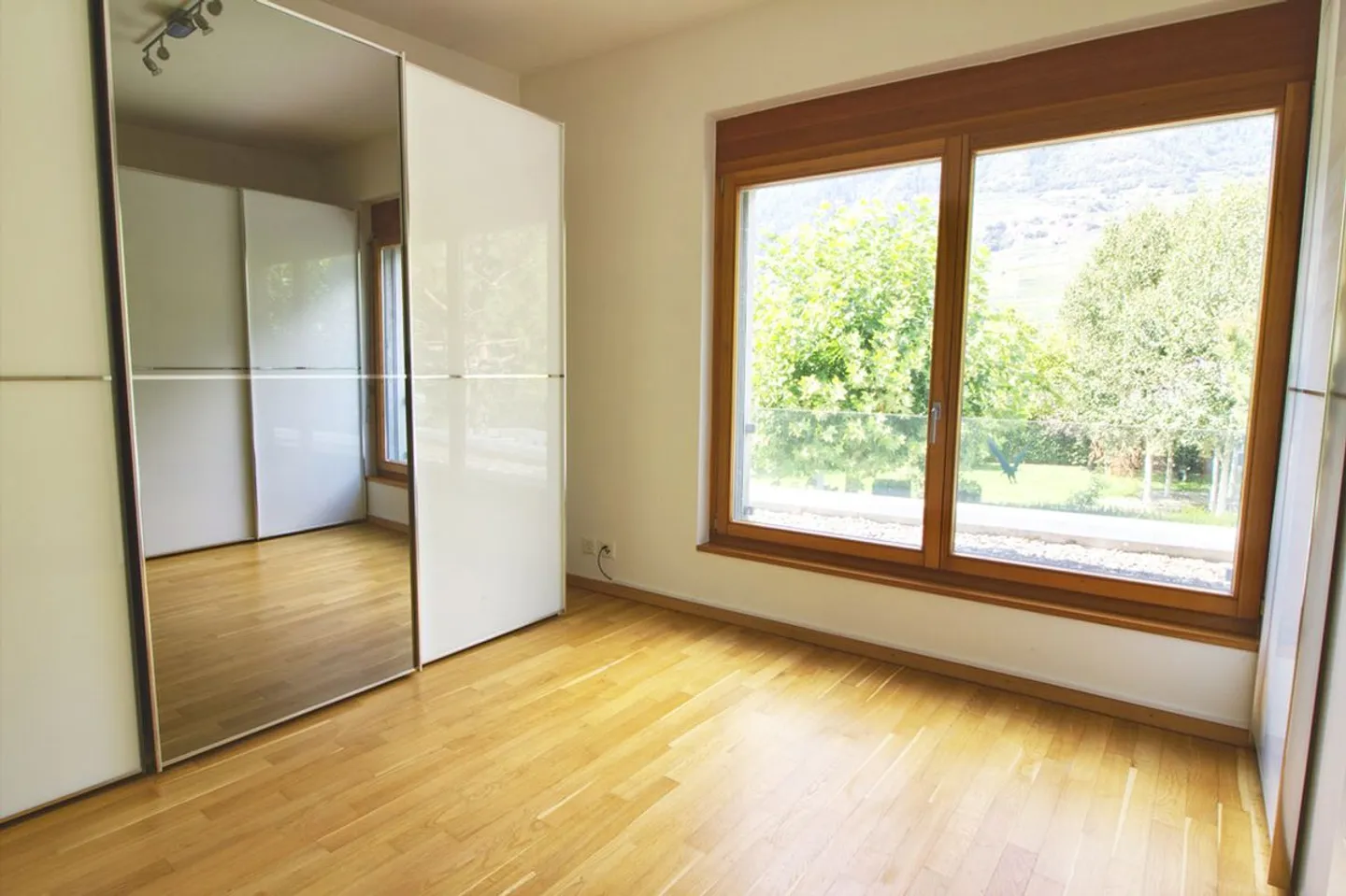 Villa di 7,5 stanze su un terreno di 2'312 m2. - Foto 11 di 13