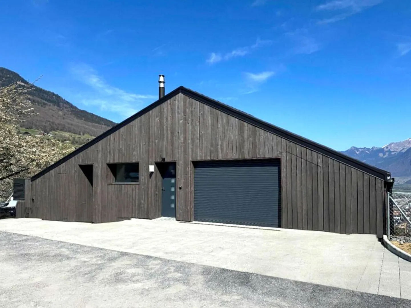 Villa indipendente di 4,5 locali con splendida vista sulla pianura. - Foto 7 di 13