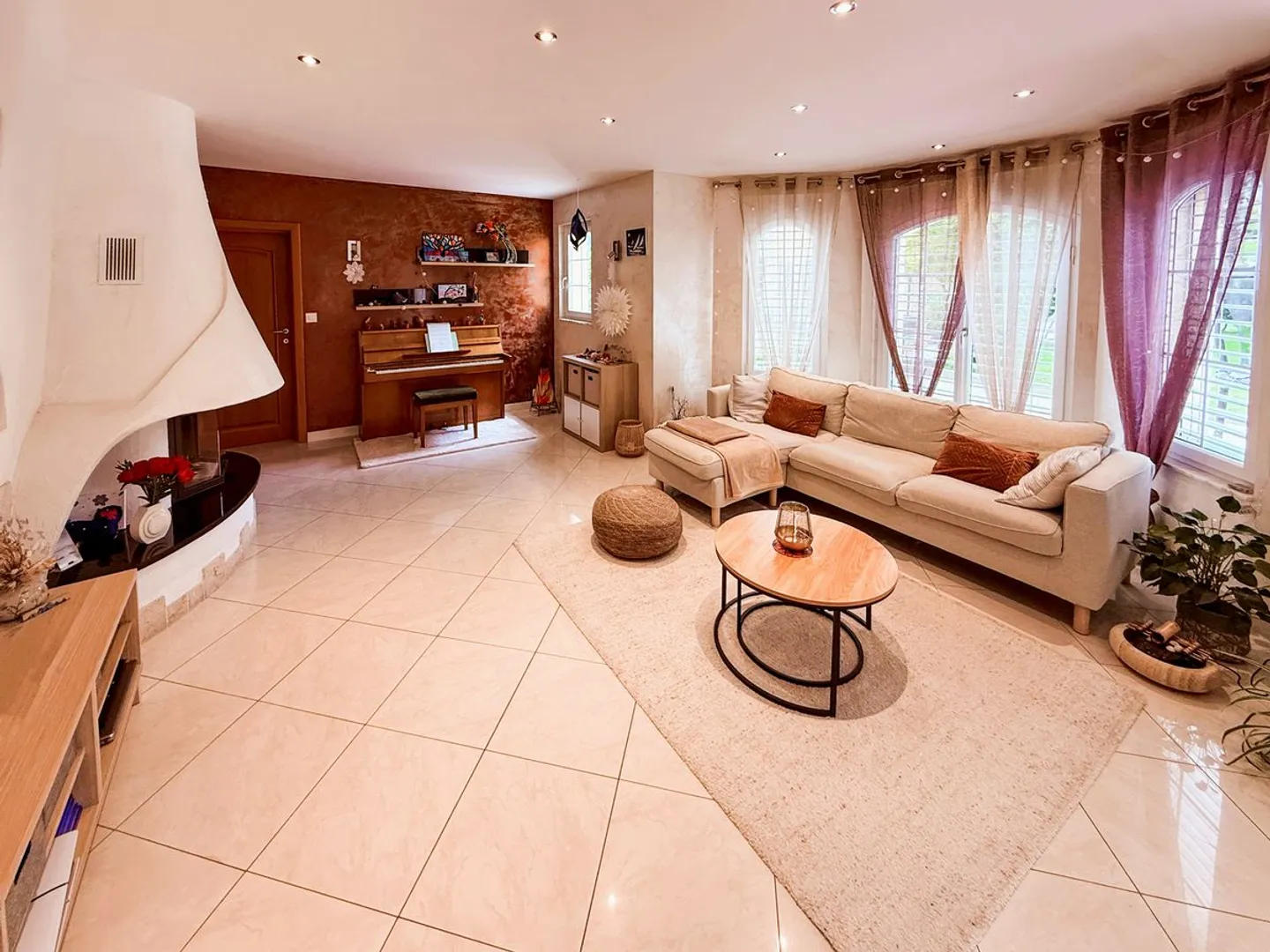 Splendida casa a schiera di 4,5 stanze con giardino privato e camino. - Foto 5 di 13