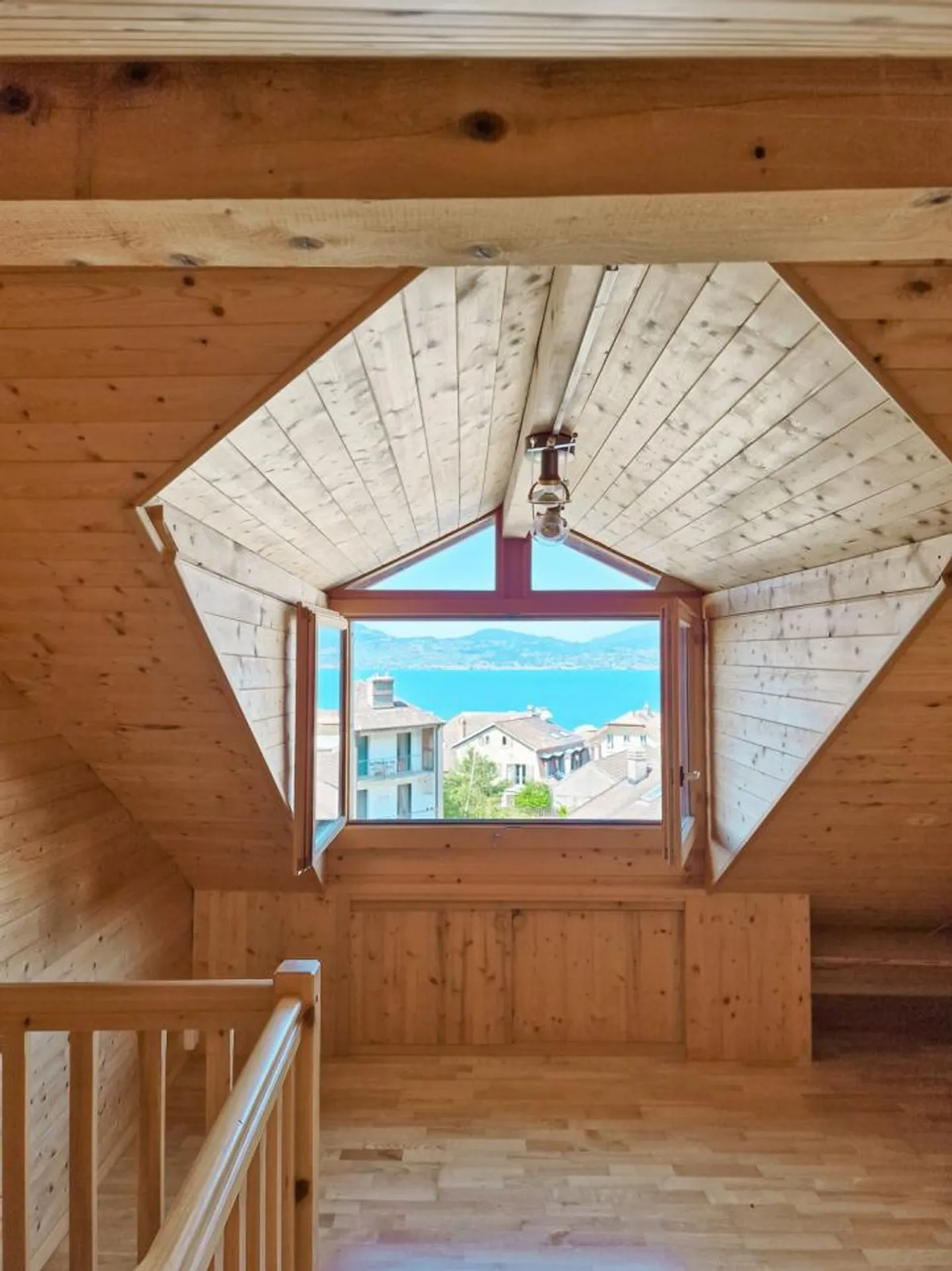 Triplex avec vue sur le lac - Photo 3 sur 11