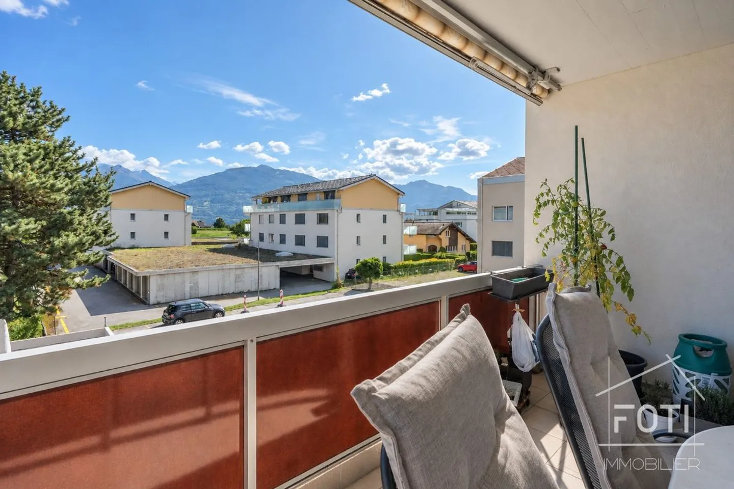 4,5 Zimmer von 115 m² vollständig renoviert, nach Süden ausgerichtet mit Aussicht und Garage - Foto 7 von 13