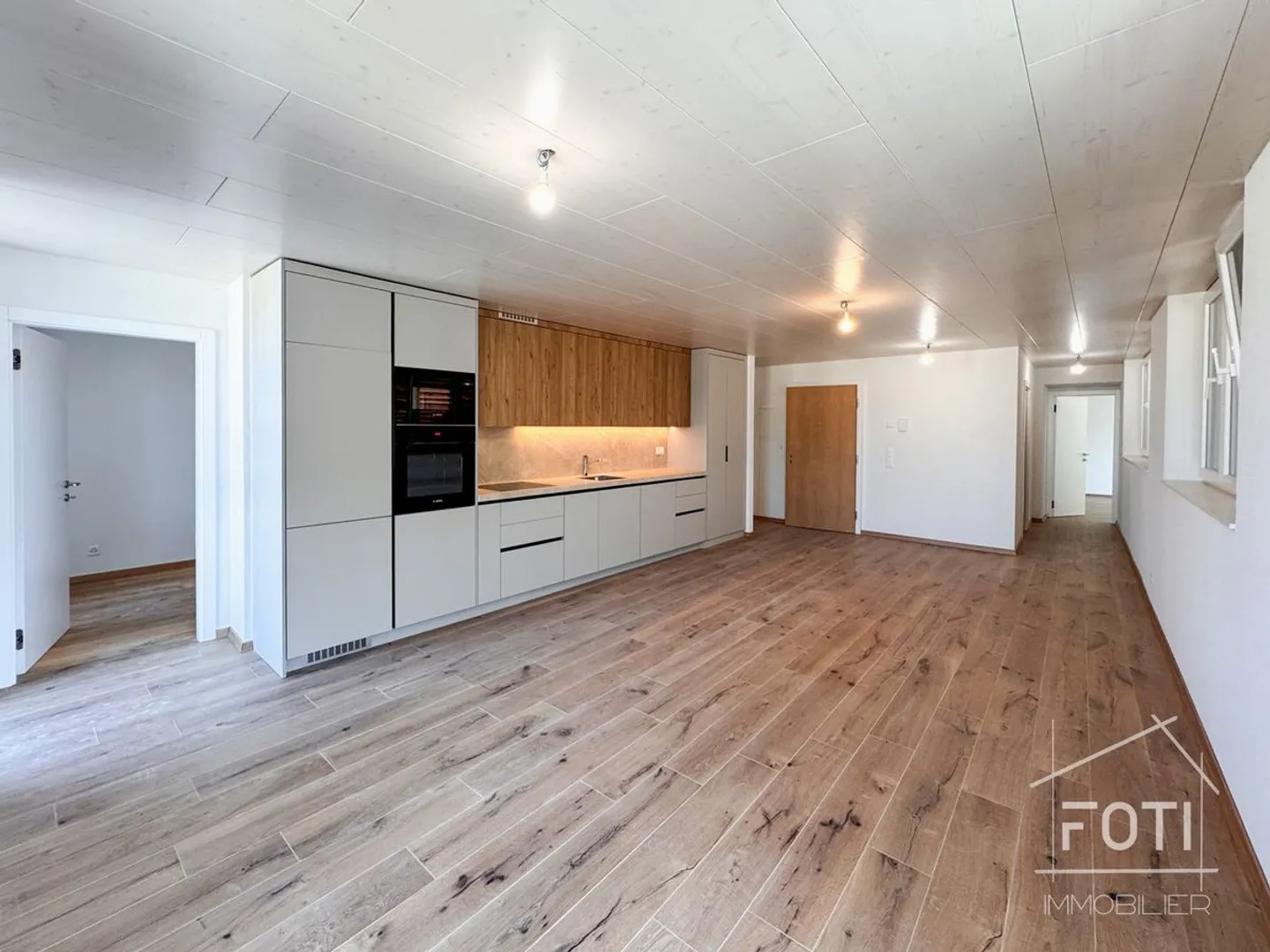 4-Zimmer-Wohnung mit Terrasse und privatem Garten - Brent - Foto 2 von 13