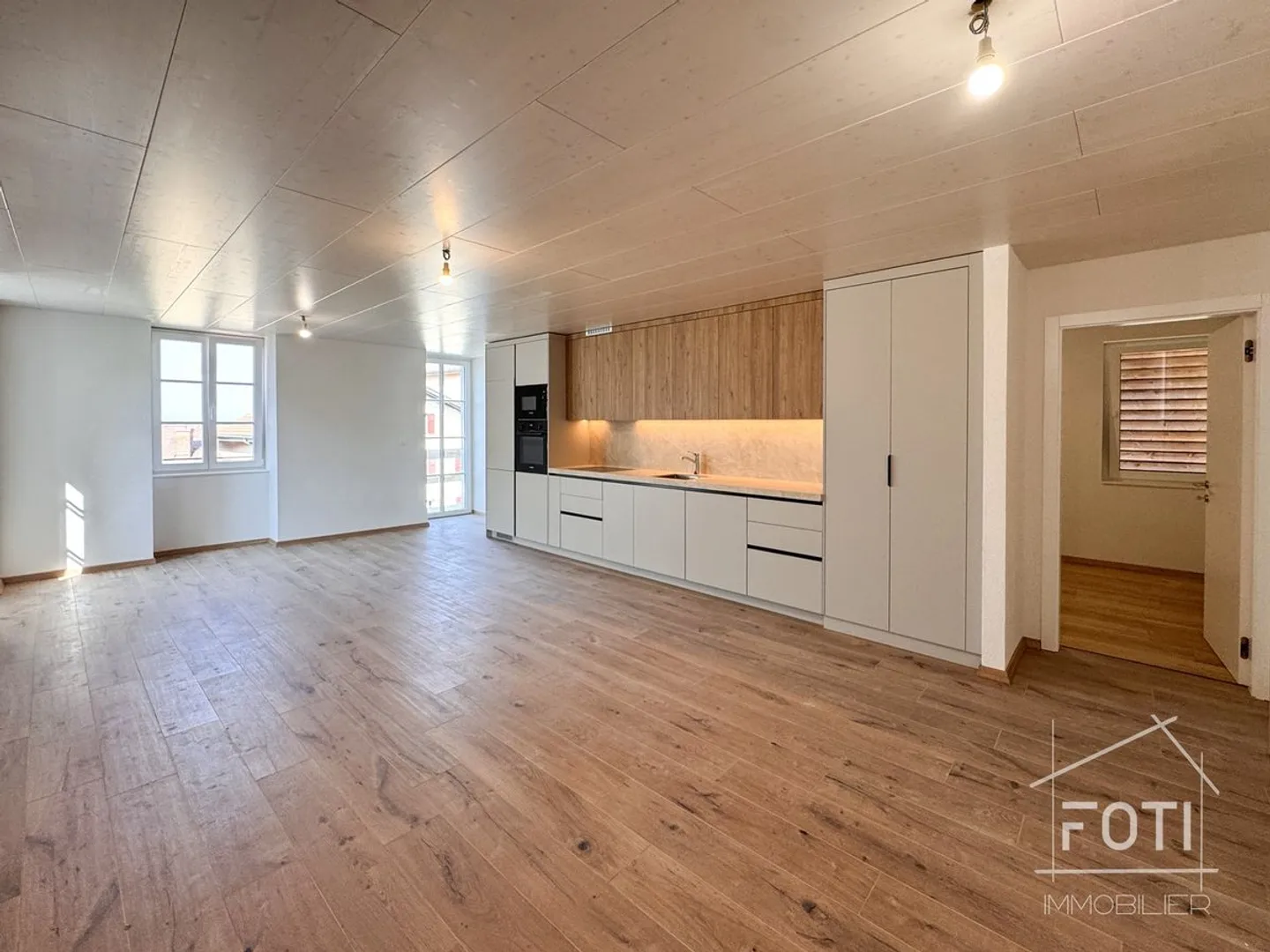 4-Zimmer-Wohnung mit Terrasse und privatem Garten - Brent - Foto 1 von 13