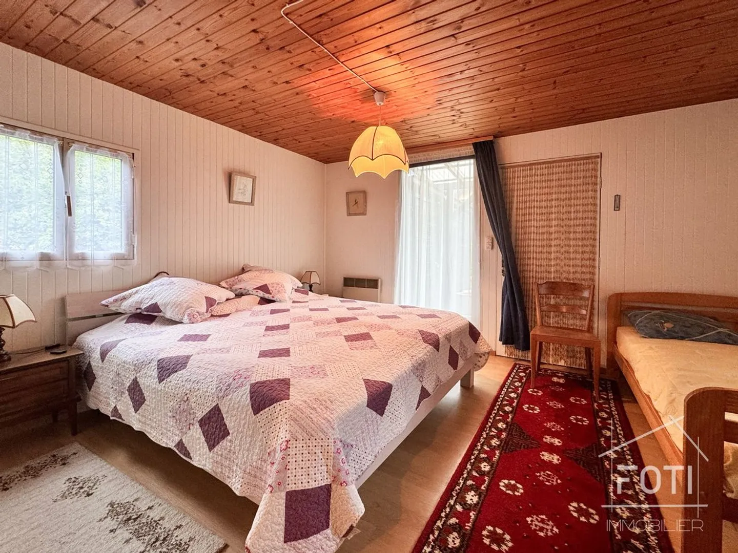 2.5 Room Bungalow with View in Saint-Maurice to Renovate - Photo 8 of 11