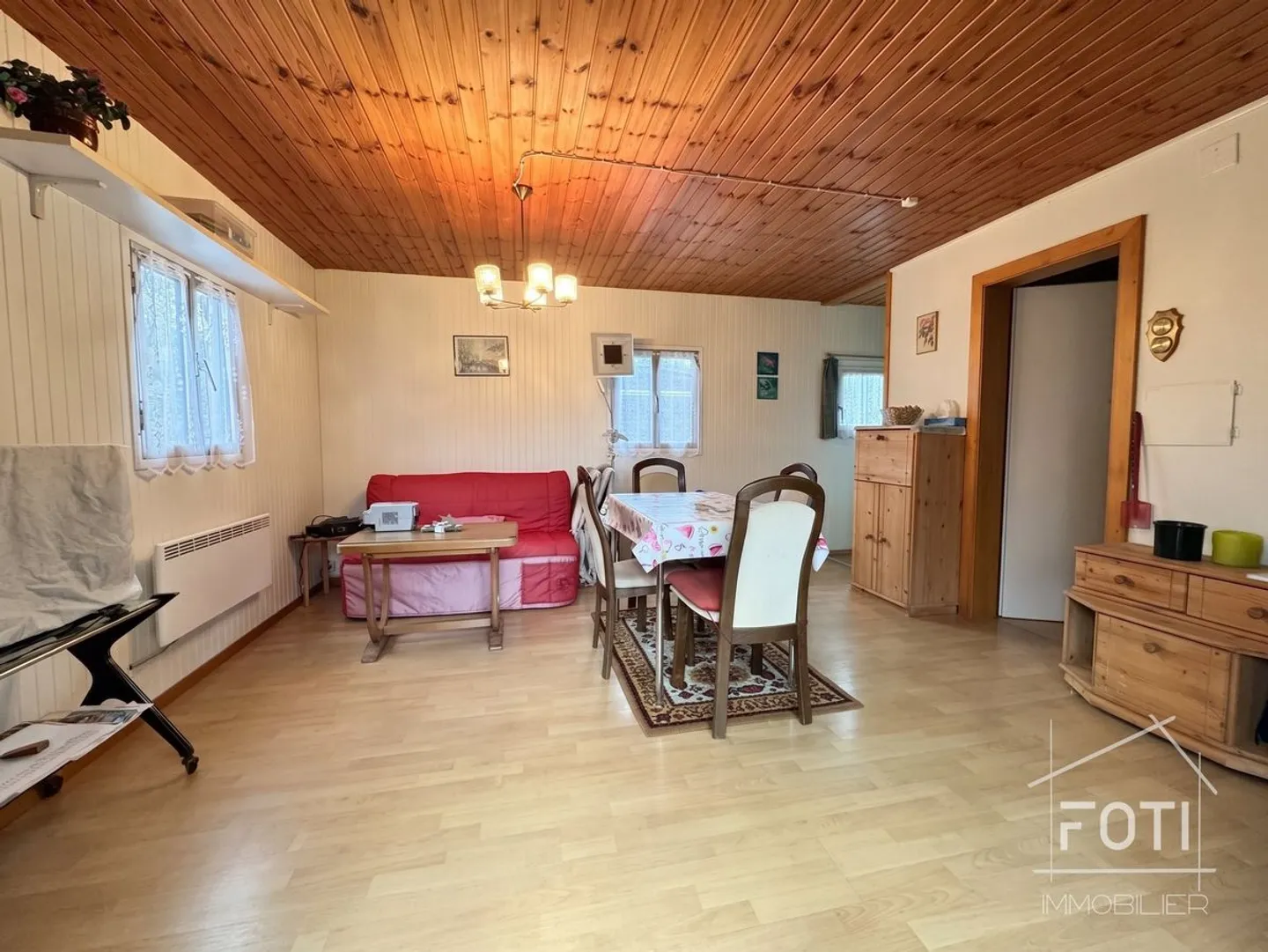 2.5 Room Chalet with View in Saint-Maurice to Renovate - Photo 10 of 13