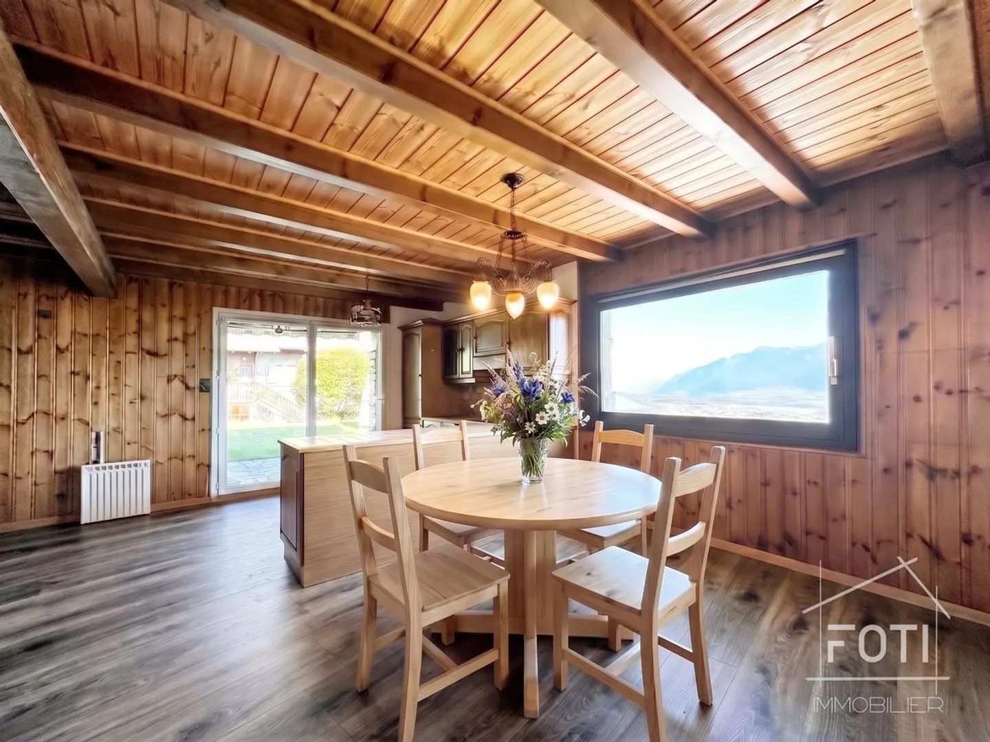 The ideal family cocoon: 5.5 rooms with a 300 m² garden in the heights of Monthey. - Photo 2 of 13