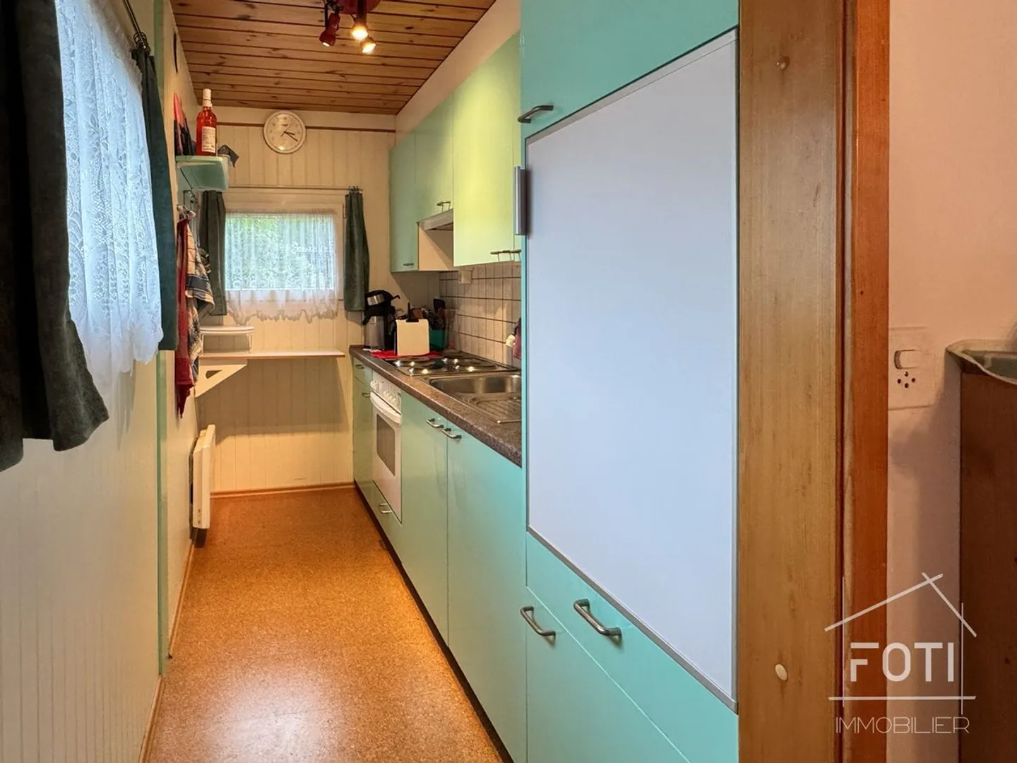 2.5 Room Bungalow with View in Saint-Maurice to Renovate - Photo 5 of 11