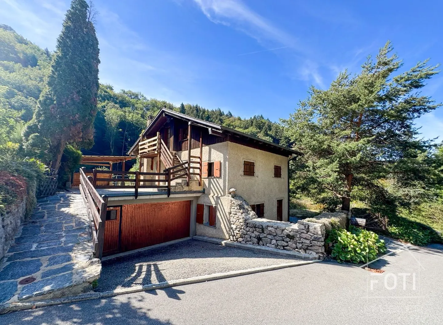 Maison villageoise à Villeneuve - Immeuble de rendement avec 3 appartements - Foto 1 von 13