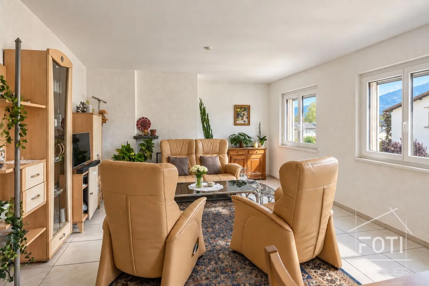 4,5 Zimmer von 115 m² vollständig renoviert, nach Süden ausgerichtet mit Aussicht und Garage - Foto 5 von 13