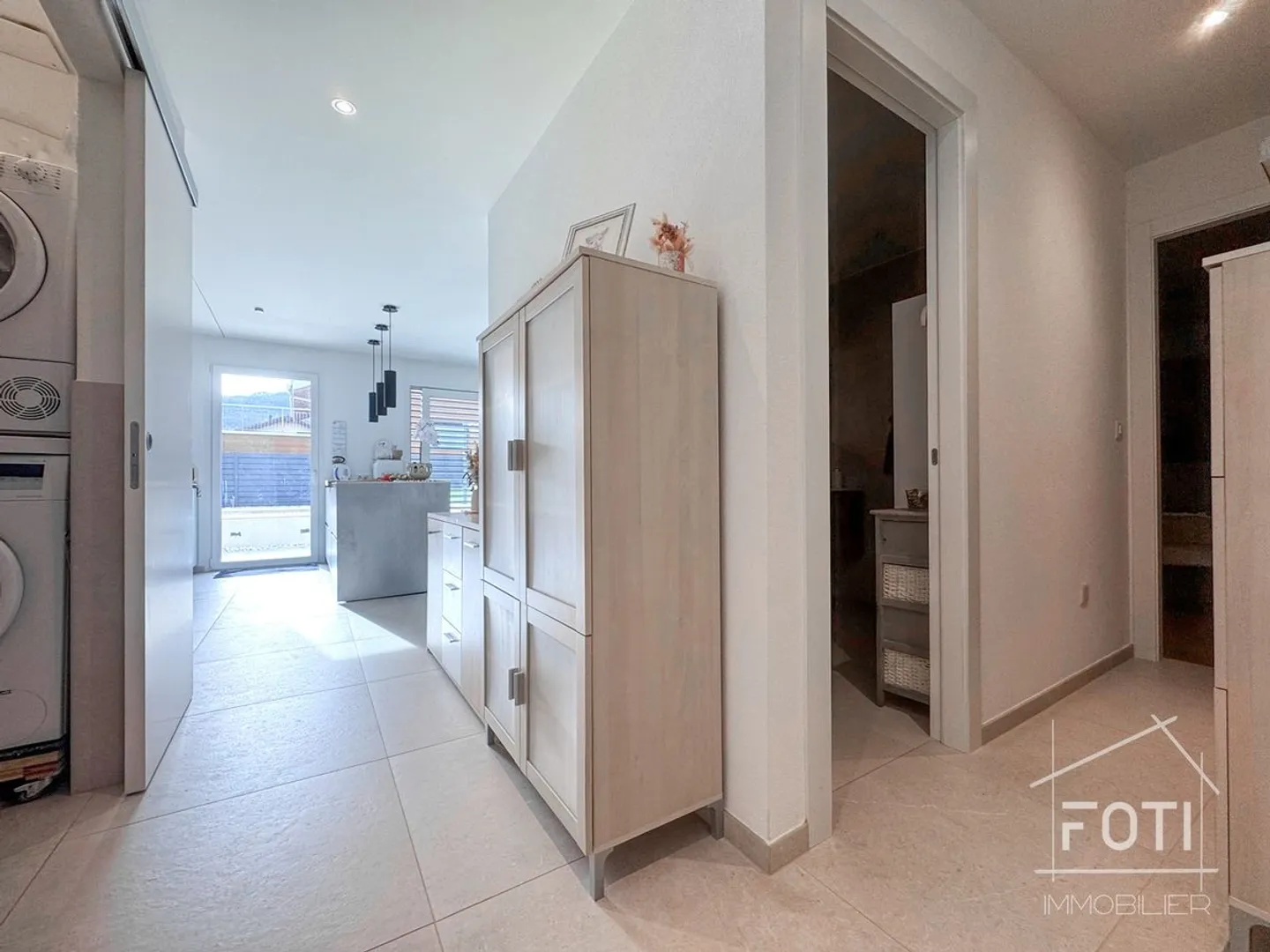 Collombey-Muraz: villa divided into 2 apartments with pool and terraces - Photo 7 of 13
