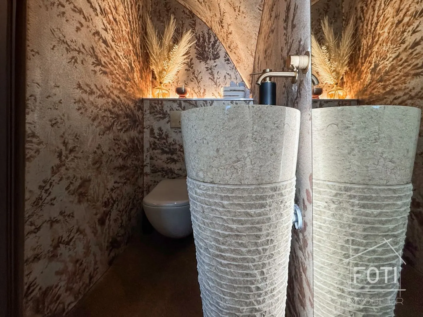 Collombey-Muraz : villa familiale de 9 pièces, 6 chambres dont 4 suites, terrasses et jardin - Foto 13 di 13