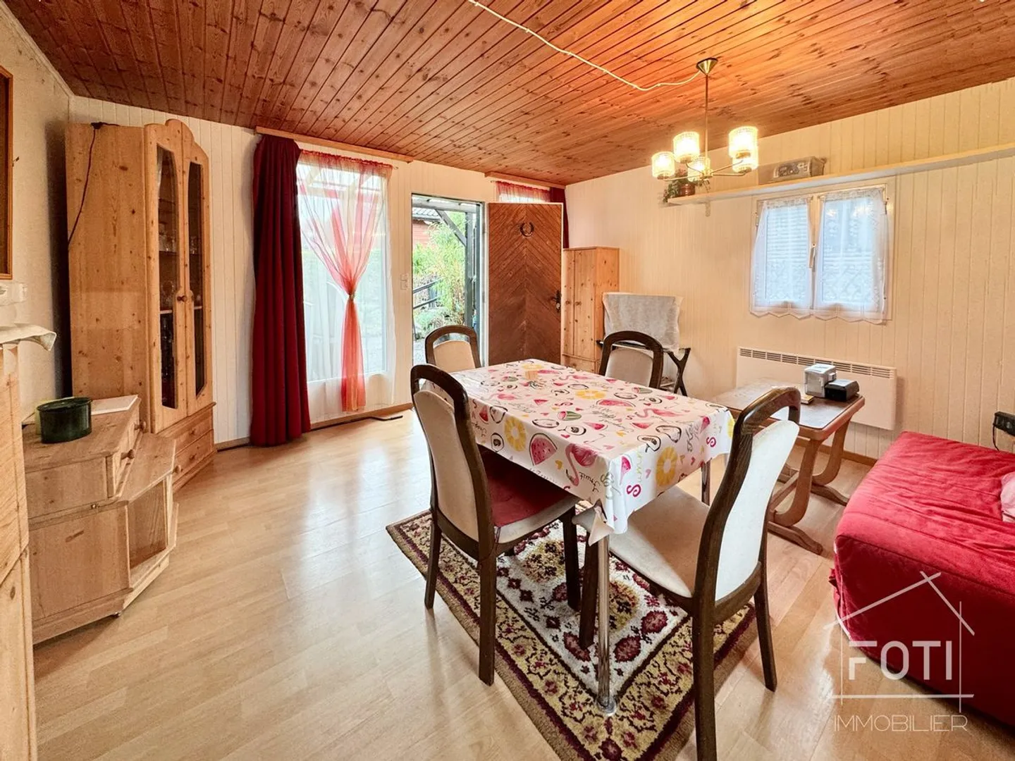 2.5 Room Bungalow with View in Saint-Maurice to Renovate - Photo 7 of 11