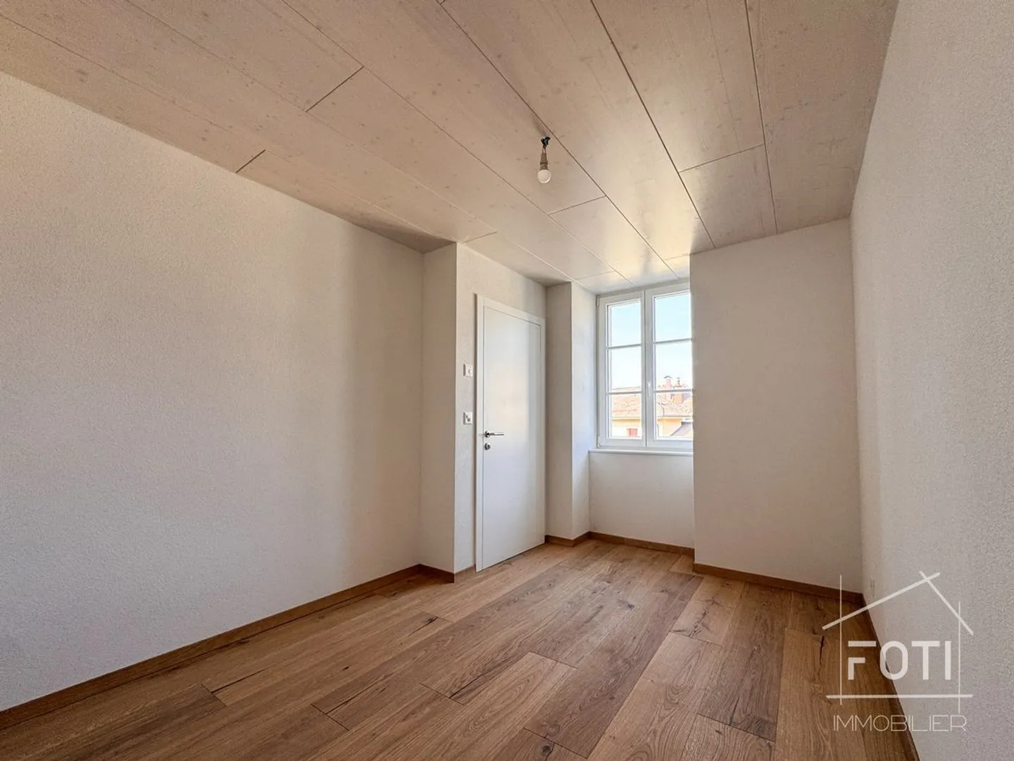 4-Zimmer-Wohnung mit Terrasse und privatem Garten - Brent - Foto 5 von 13