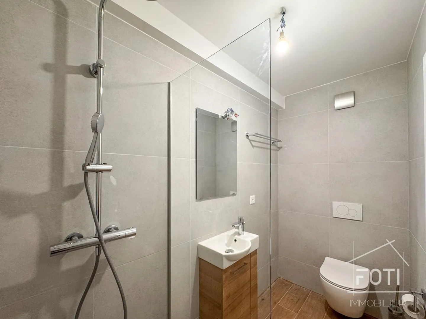 4-Zimmer-Wohnung mit Terrasse und privatem Garten - Brent - Foto 7 von 13