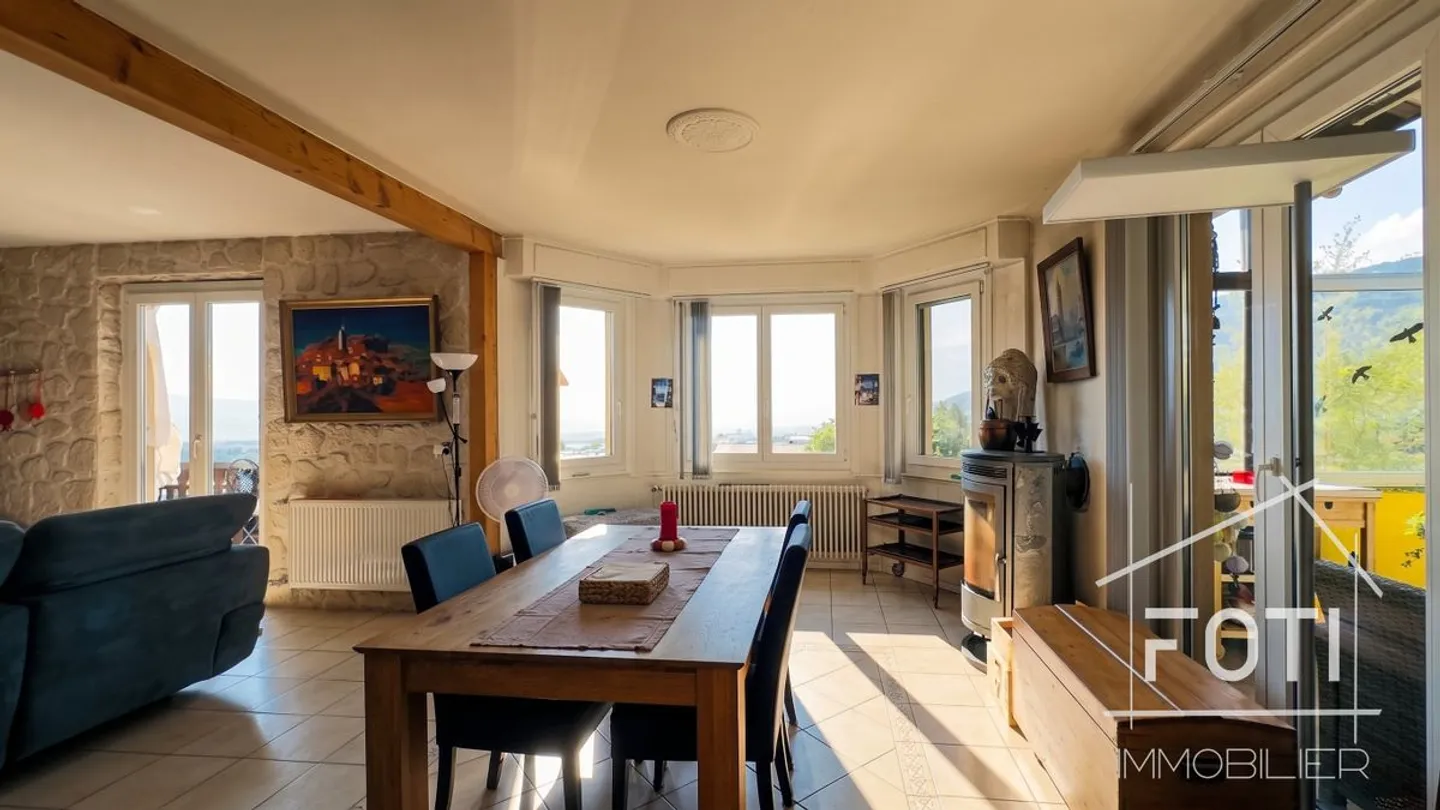 Maison Charmante avec Vue Époustouflante - Photo 2 sur 13