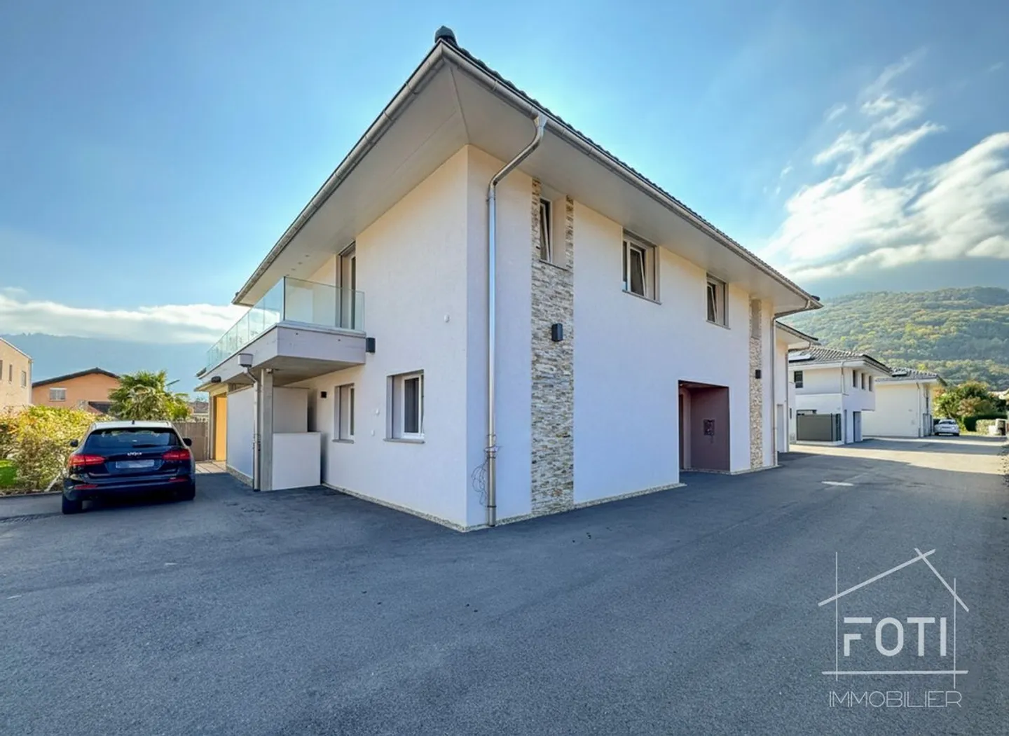 Collombey-Muraz: villa divided into 2 apartments with pool and terraces - Photo 13 of 13