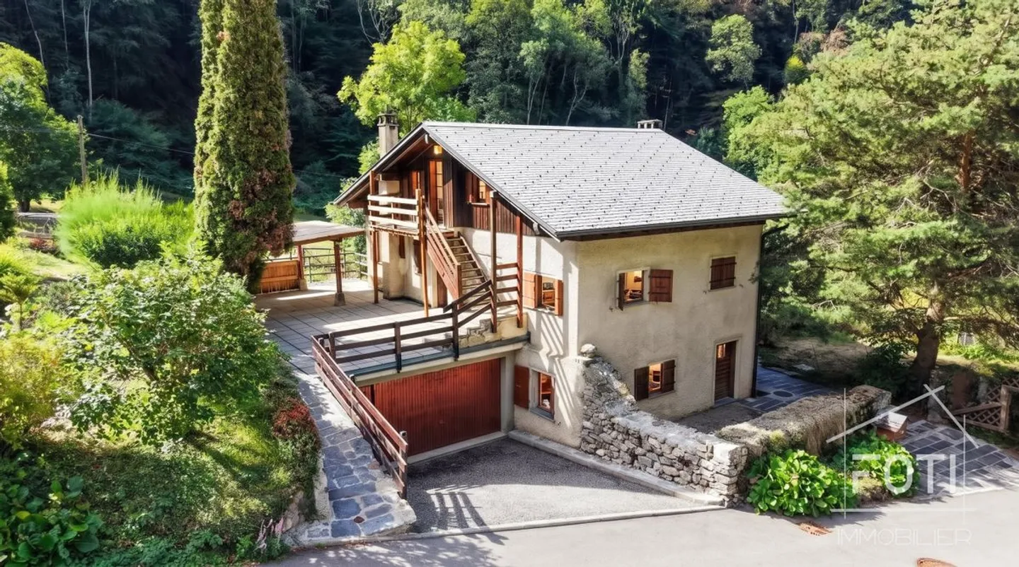 Maison villageoise à Villeneuve - Immeuble de rendement avec 3 appartements - Foto 1 di 13