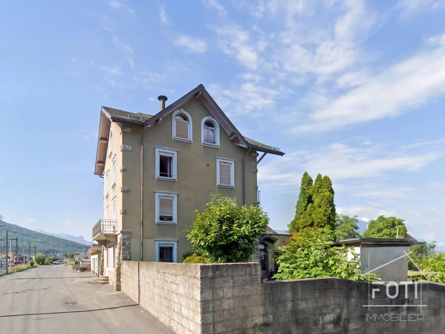 Immeuble de rendement de 4 logements (rendement 4,61 % net). - Photo 1 of 13