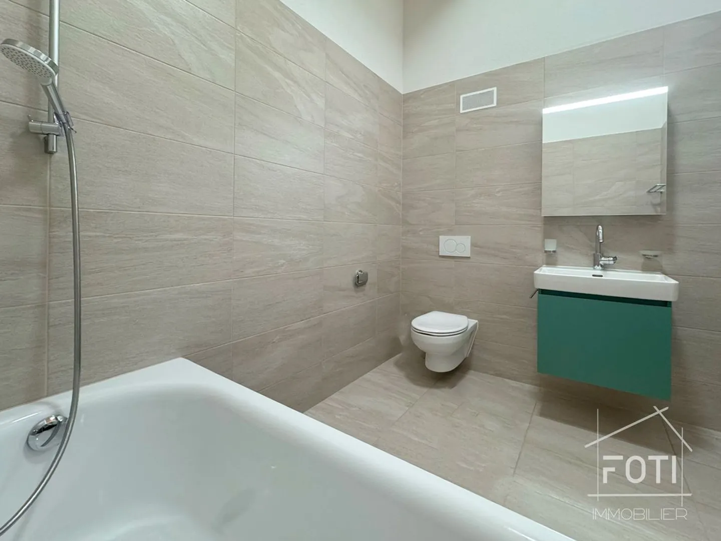 Beautiful penthouse with large balcony and view - Massongex - Photo 12 of 13