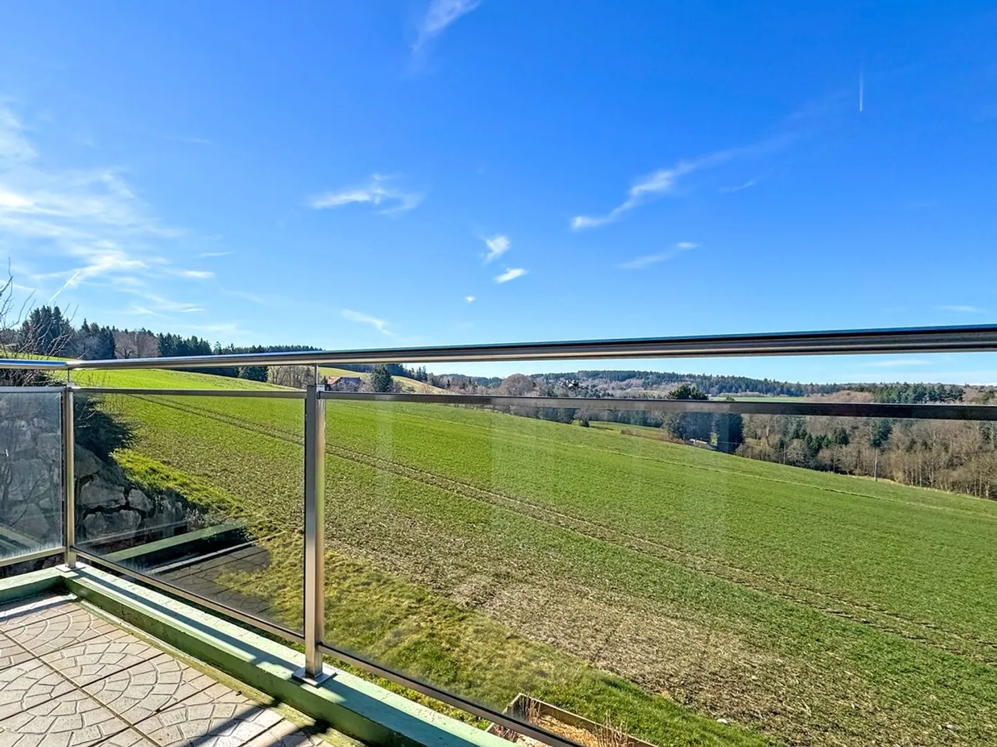 Casa bifamiliare di 6,5 locali, con splendida vista panoramica. - Foto 1 di 13