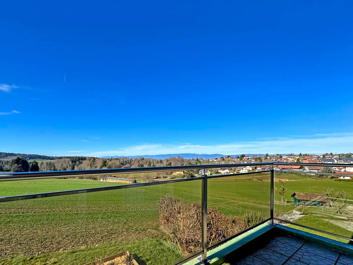 6,5-Zimmer-Doppelhaushälfte, mit schöner Panoramasicht. - Foto 8 von 13