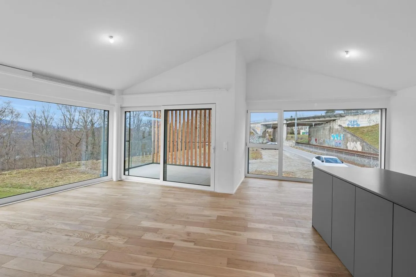 Découvrez un appartement exceptionnel, alliant confort, espace et vue imprenable sur les Alpes. - Photo 3 sur 13