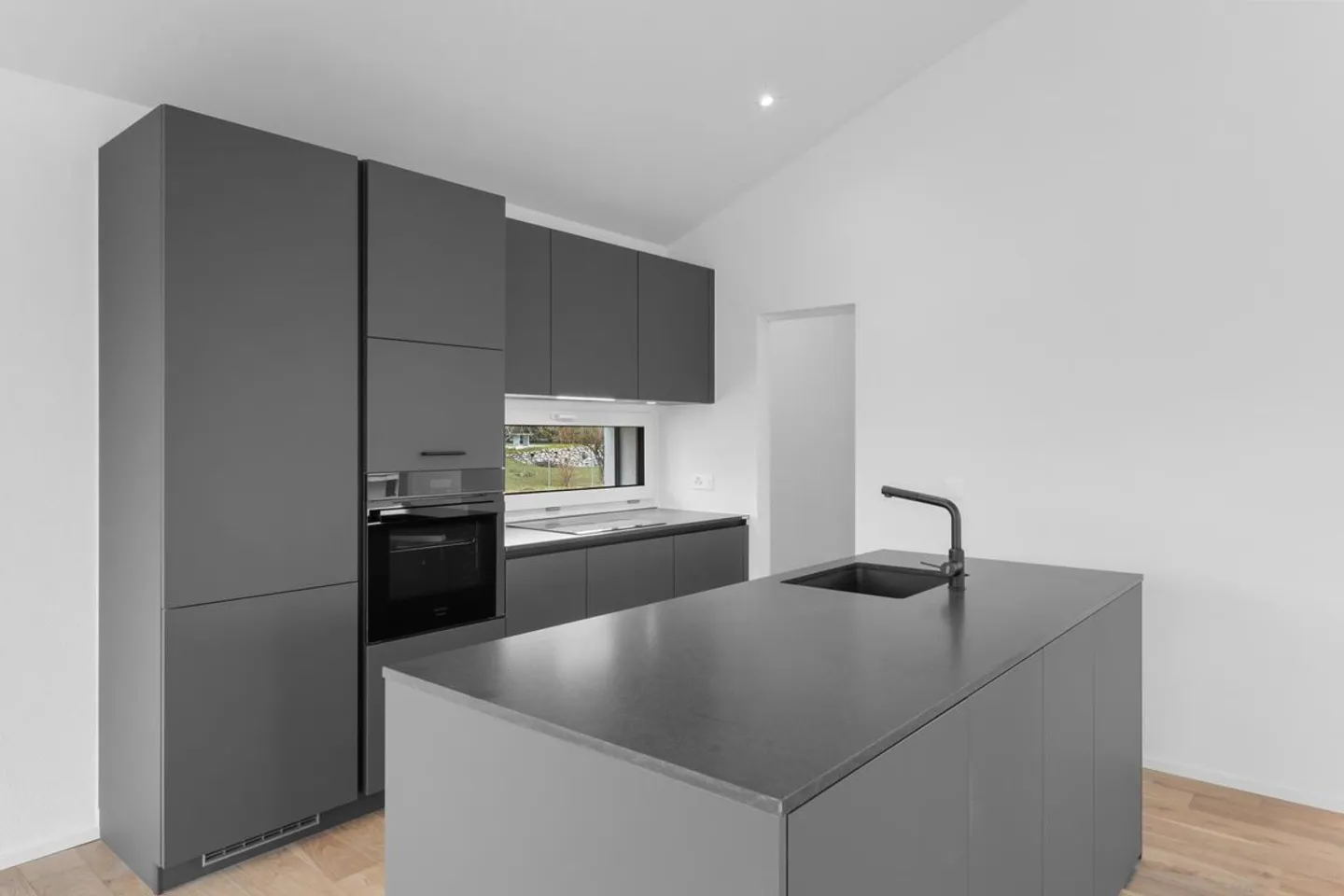 Découvrez un appartement exceptionnel, alliant confort, espace et vue imprenable sur les Alpes. - Photo 5 sur 13