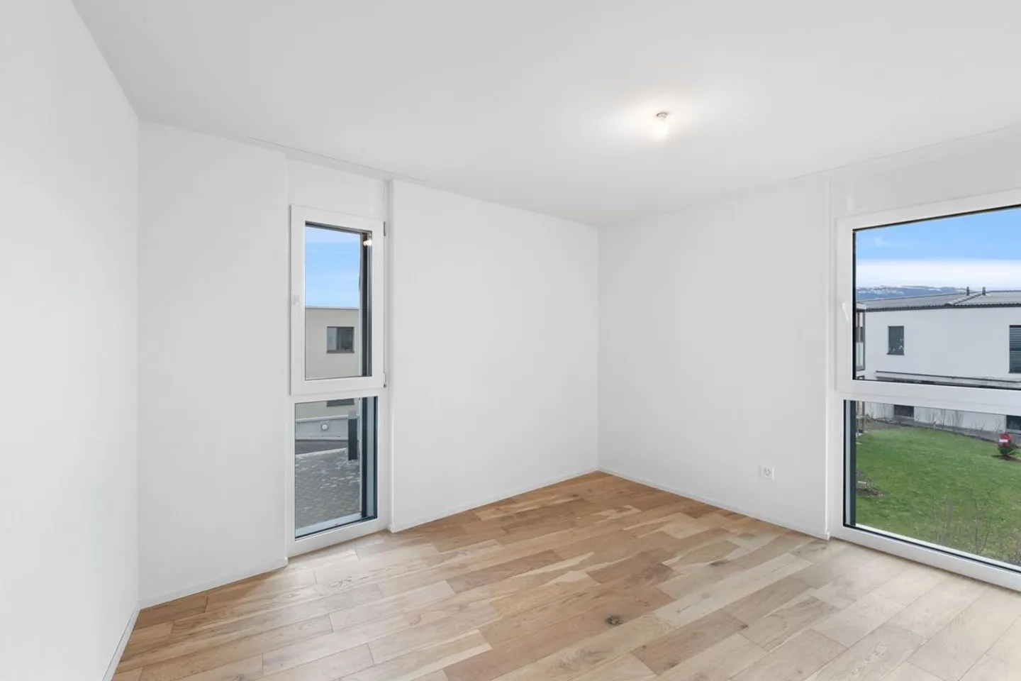 Découvrez un appartement exceptionnel, alliant confort, espace et vue imprenable sur les Alpes. - Photo 7 sur 13