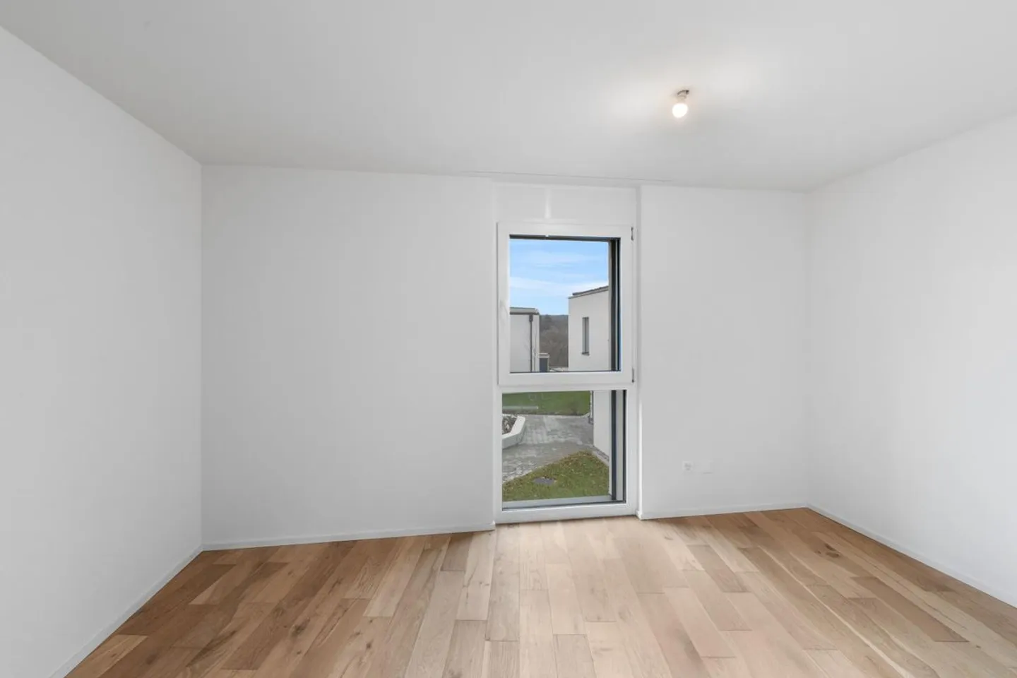 Découvrez un appartement exceptionnel, alliant confort, espace et vue imprenable sur les Alpes. - Photo 10 sur 13