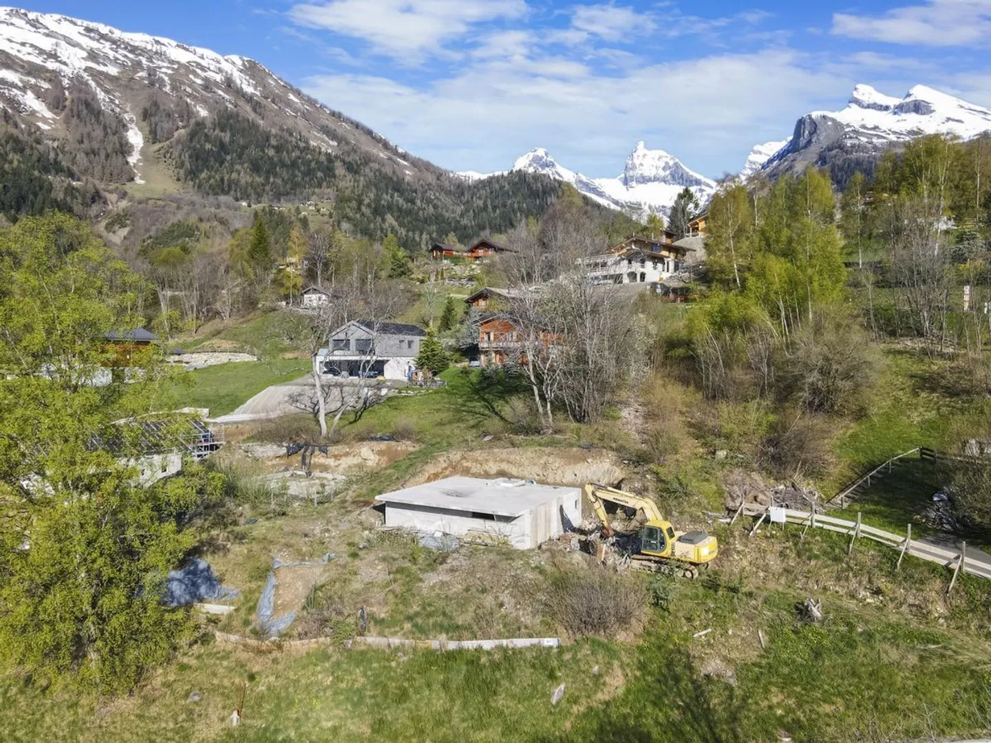 Con permesso di costruzione, situato a Dugny 5 minuti da Ovronnaz - Foto 2 di 13