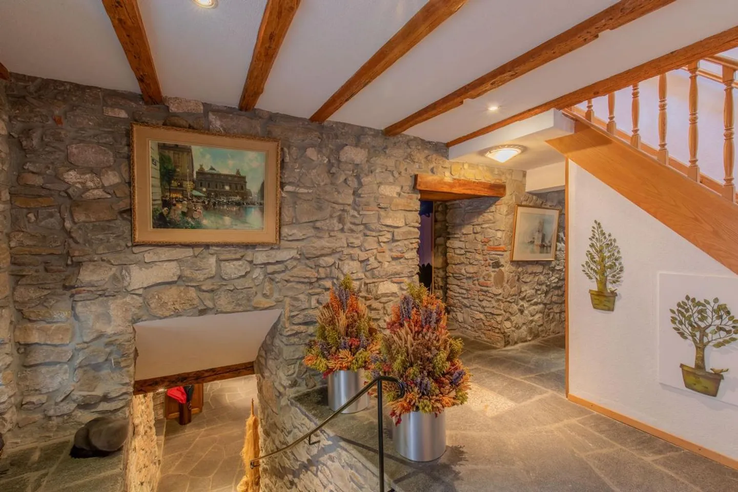 Renovated former winegrower's house with a lot of charm - Photo 3 of 13