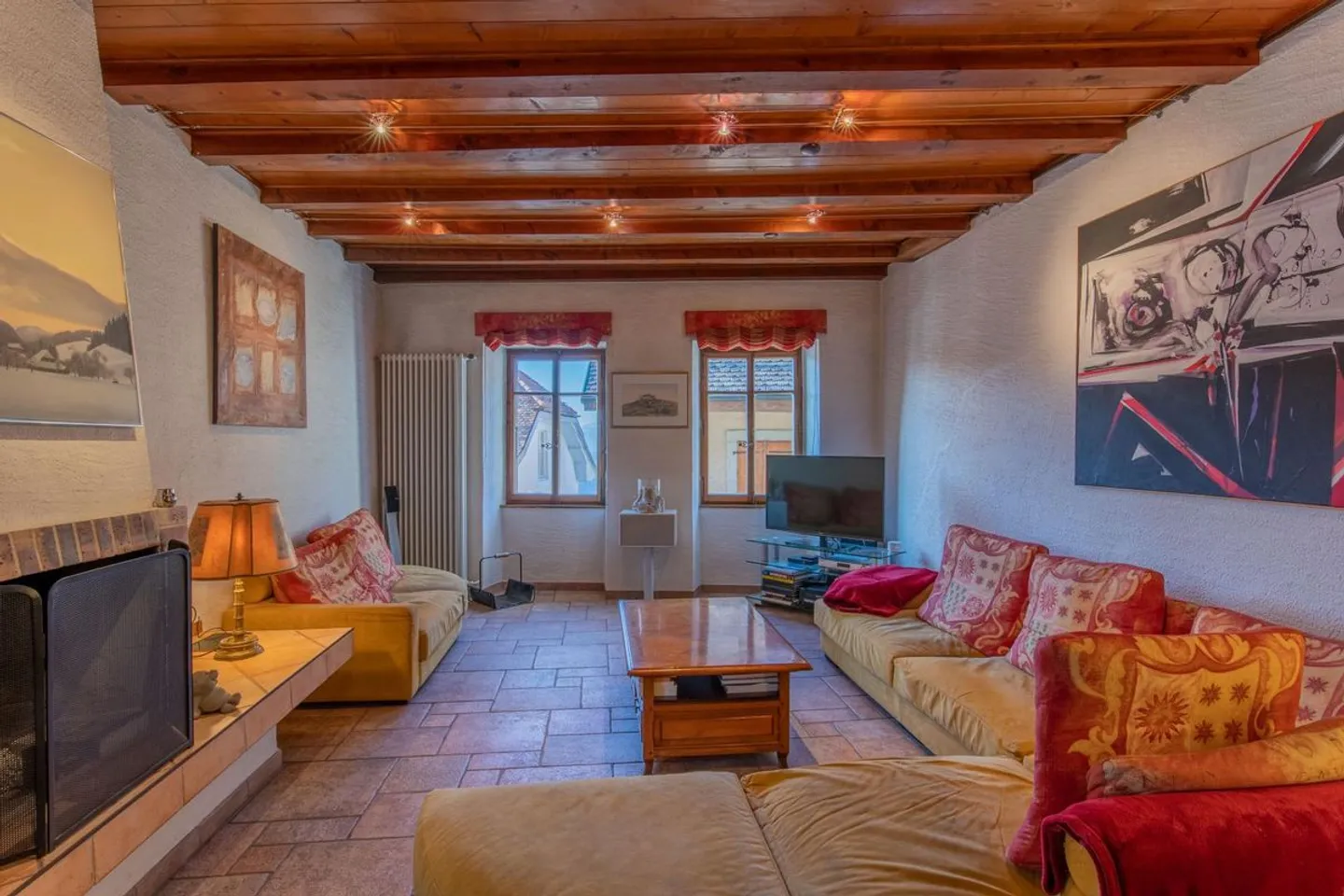 Casa vinicola ristrutturata con molto fascino - Foto 2 di 13