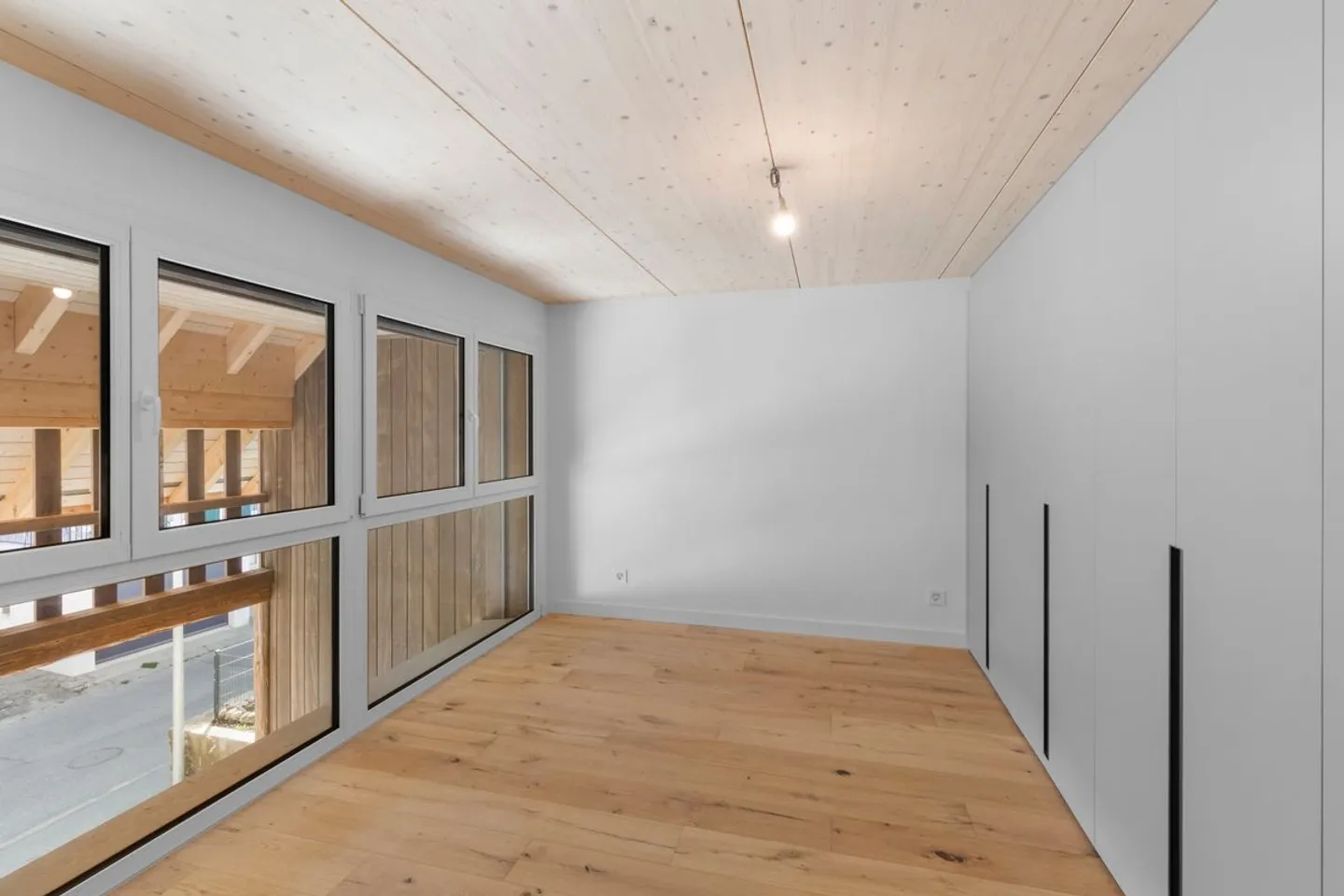 Eleganza di un tempo e comfort moderno per questo appartamento di 3,5 locali in un edificio classificato - Foto 9 di 13