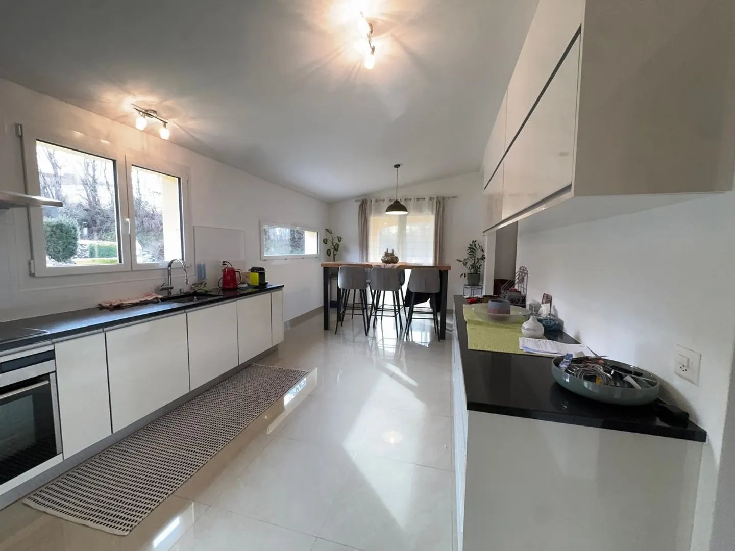 Superbe maison d'architecte individuelle située à seulement 18 minutes de Bulle. - Foto 5 von 13