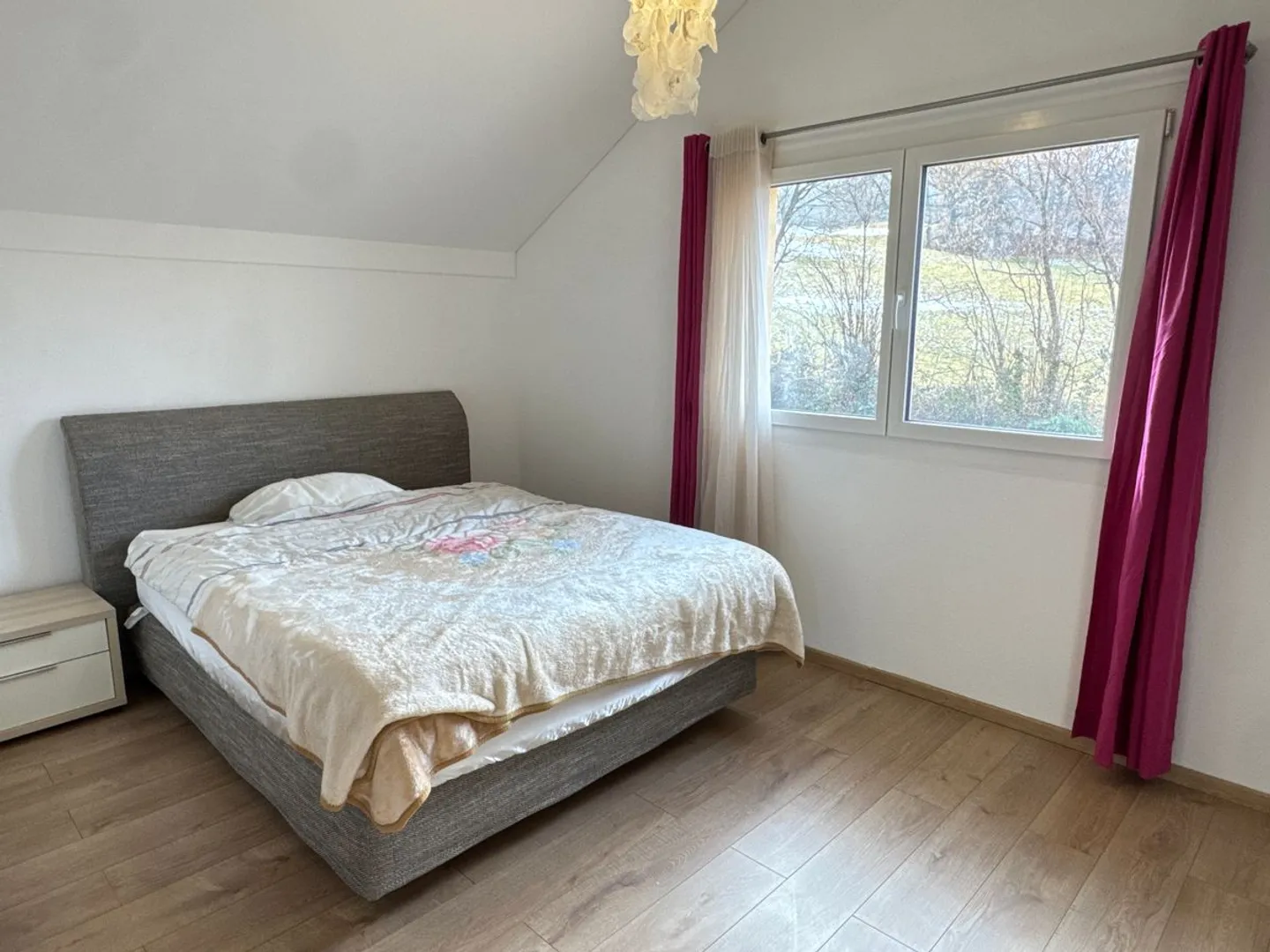 Superbe maison d'architecte individuelle située à seulement 18 minutes de Bulle. - Foto 10 von 13