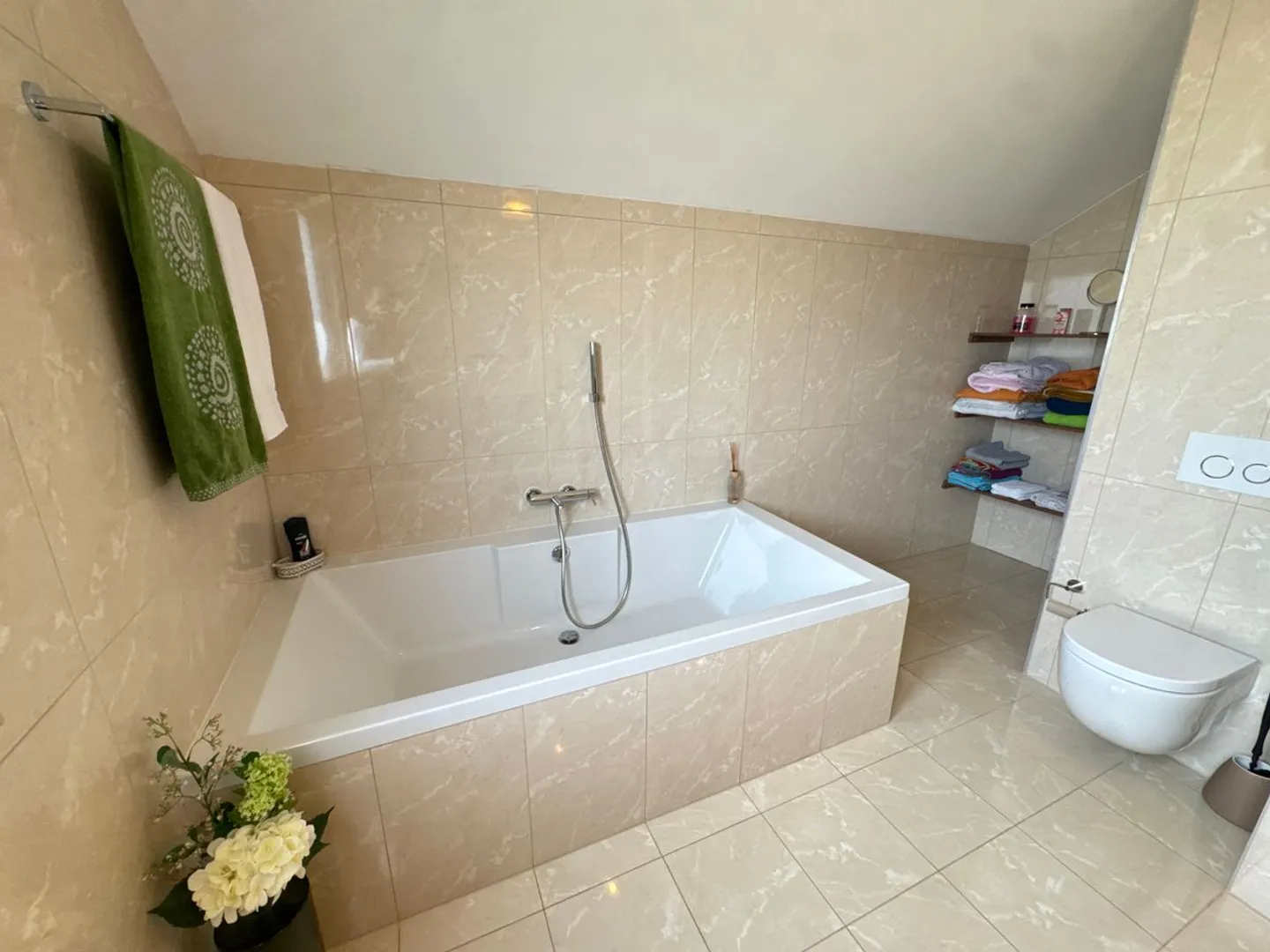 Superbe maison d'architecte individuelle située à seulement 18 minutes de Bulle. - Foto 12 von 13