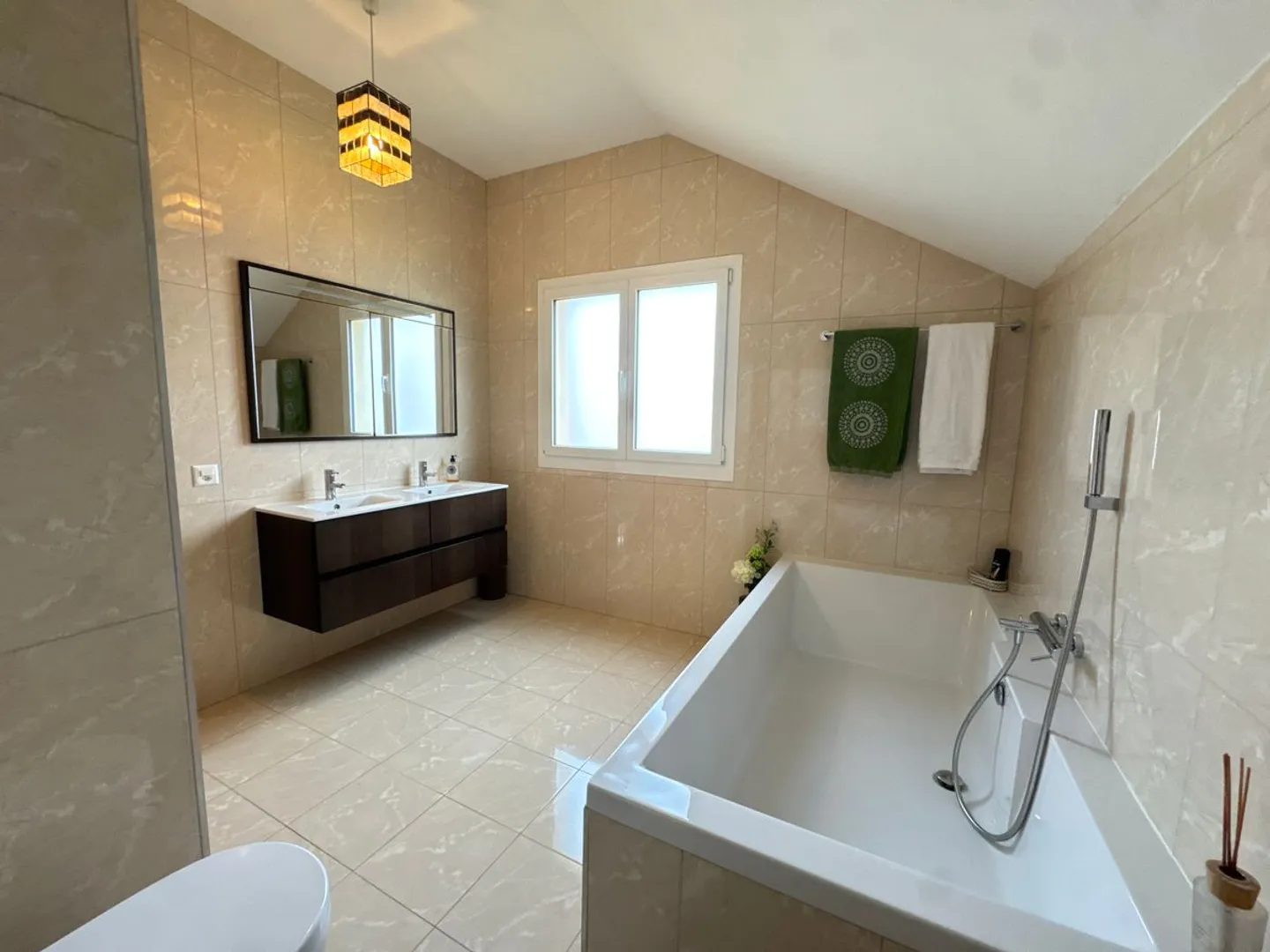 Superbe maison d'architecte individuelle située à seulement 18 minutes de Bulle. - Foto 13 von 13