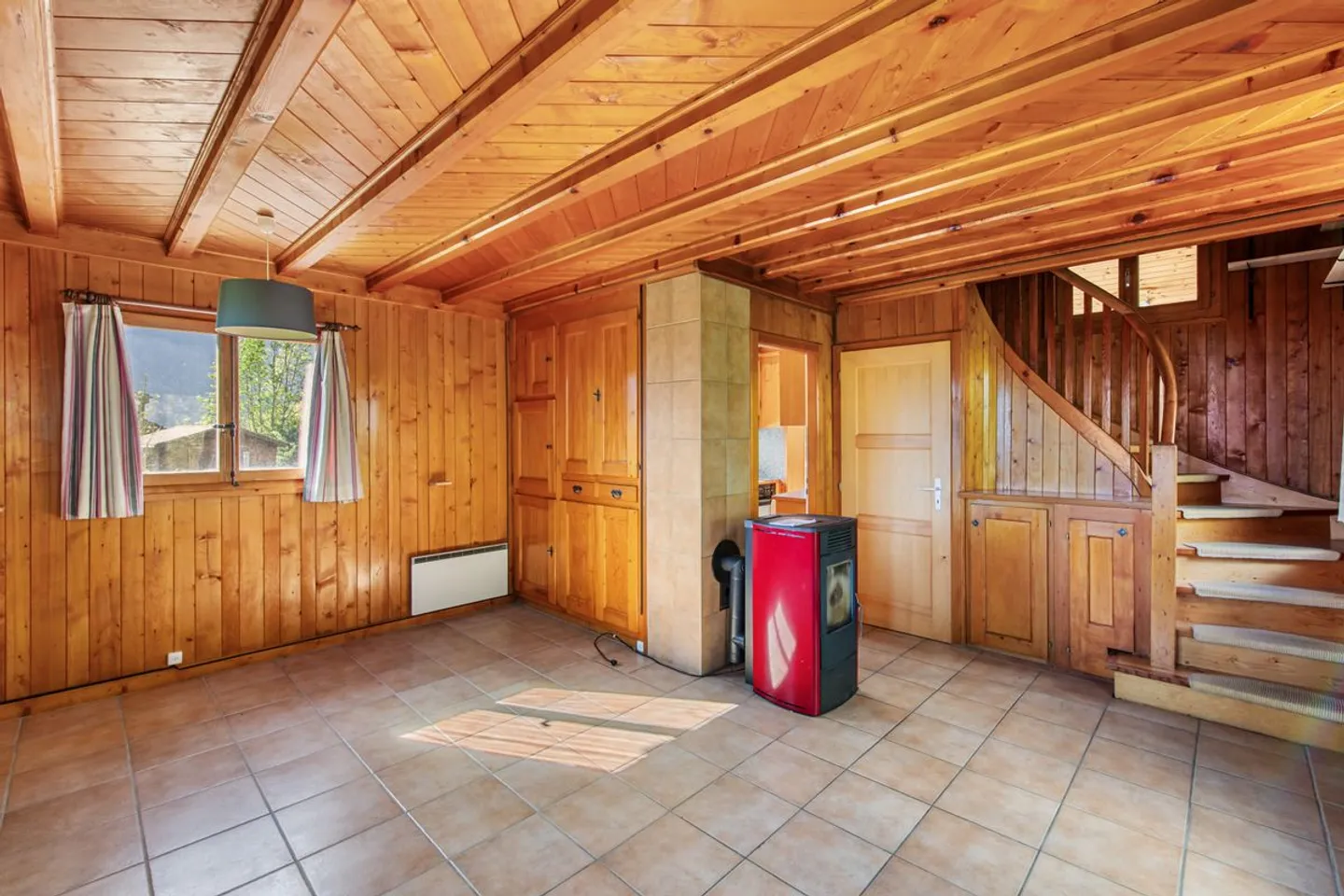 Chalet nel cuore delle Marécottes, vicino alla stazione con ampi spazi - Foto 5 di 13