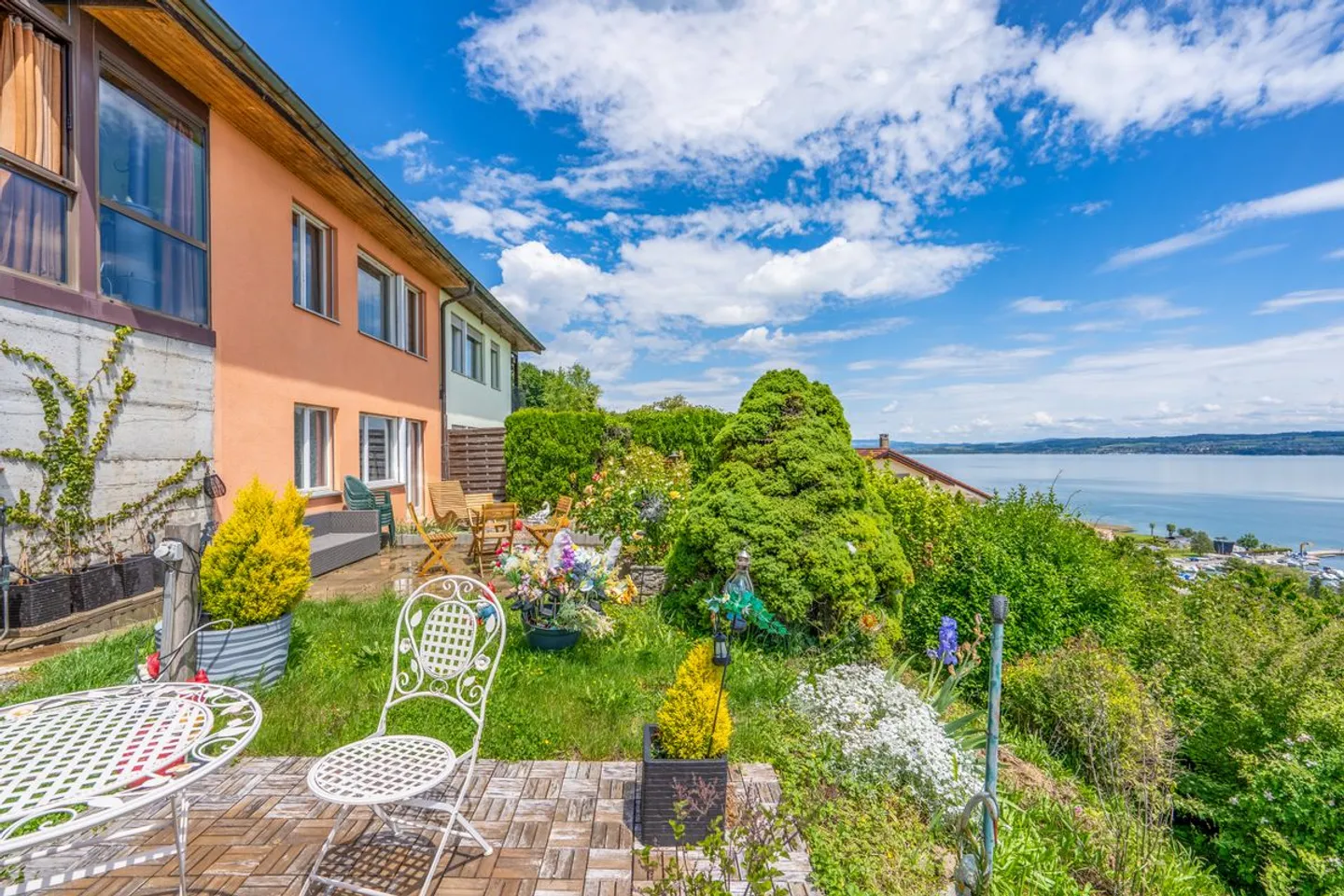 Magnifique terrain avec vue sur le lac de Morat et la possibilité de construire appartement ou maison - Photo 8 of 10